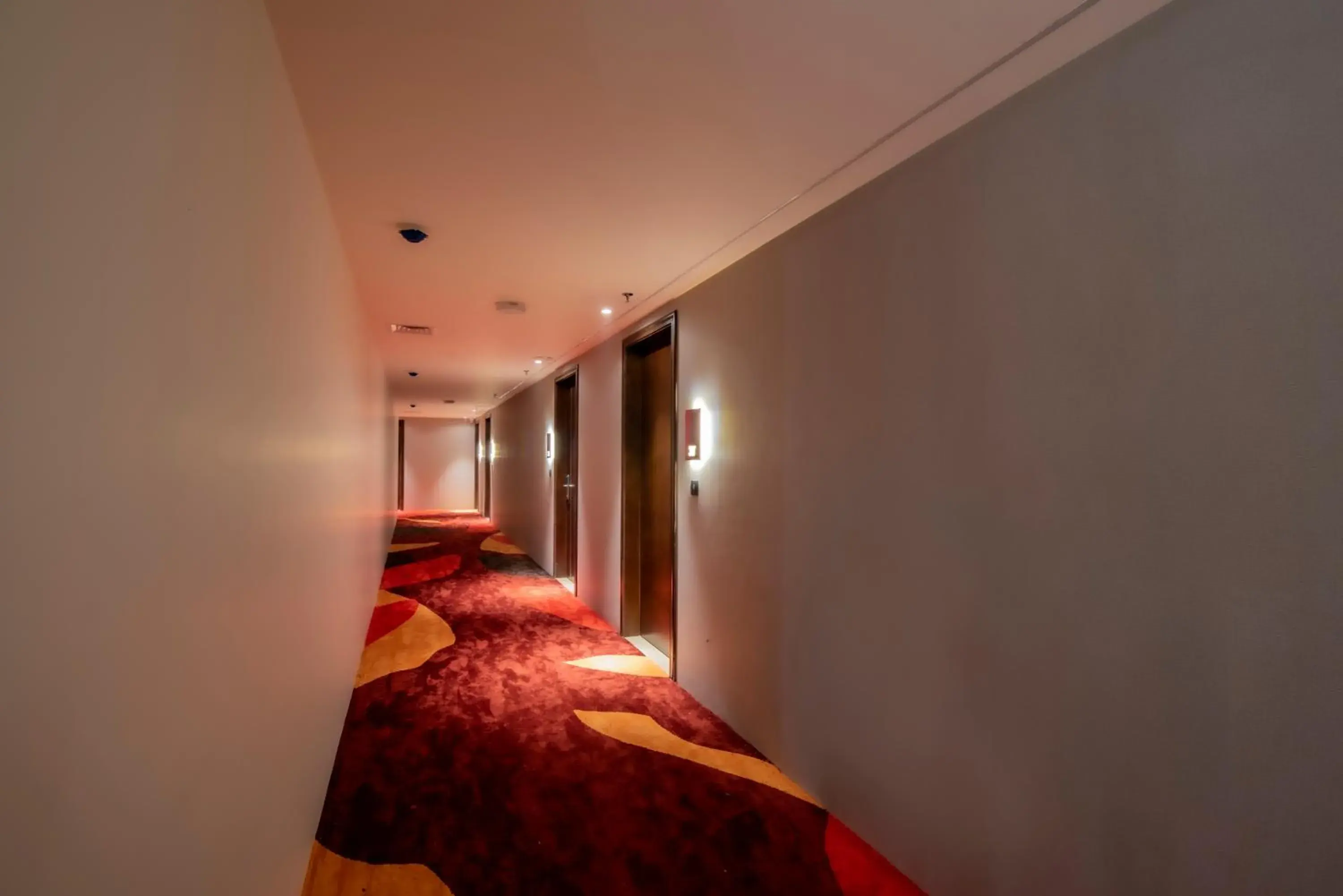 Balcony/Terrace, Bed in Enrise by Sayaji Nashik Balcony/Terrace, Bed in Enrise by Sayaji Nashik