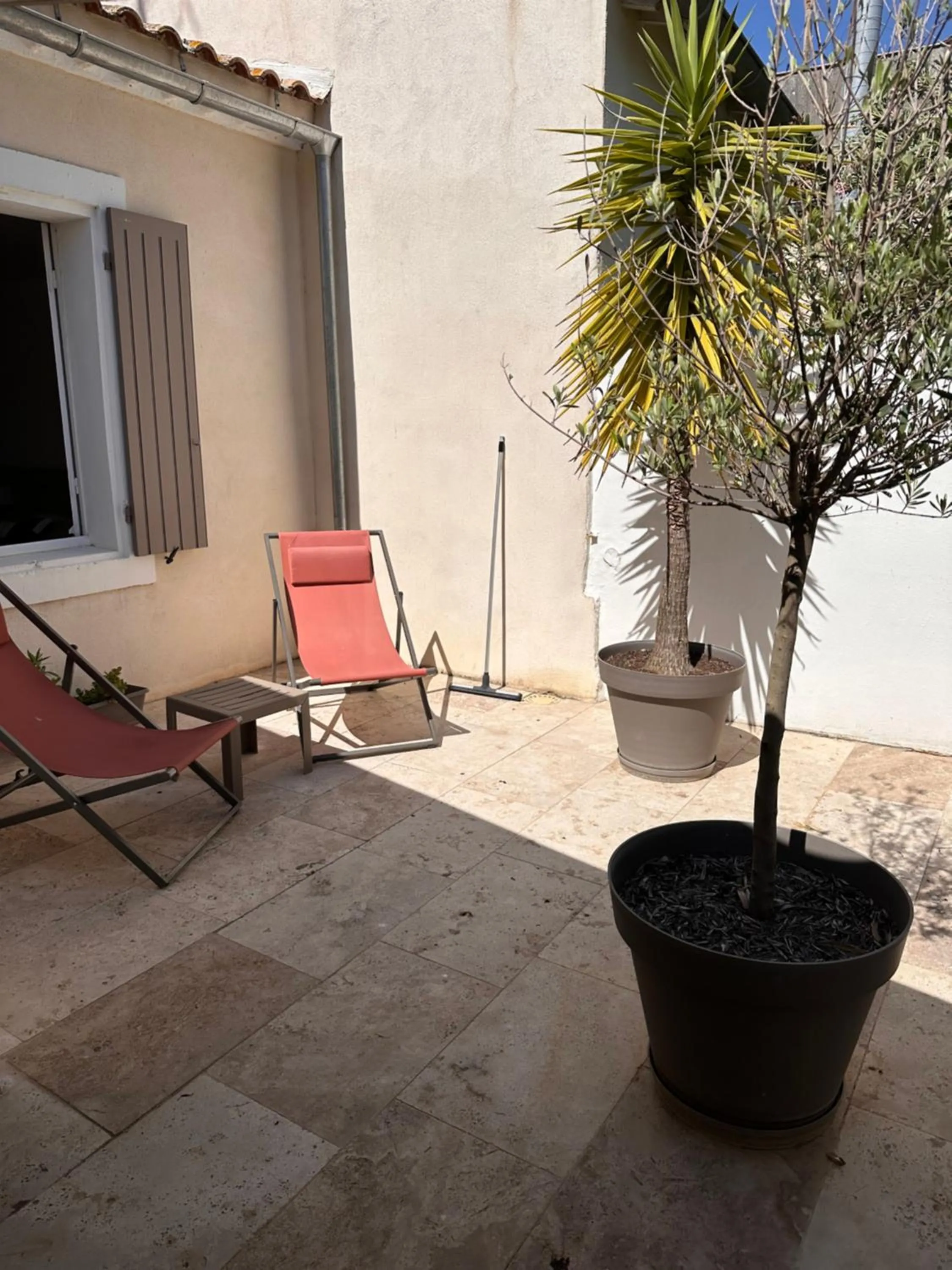 Patio in Bel Appartement Terrasse Intra Muros - Certifié Étoiles de France