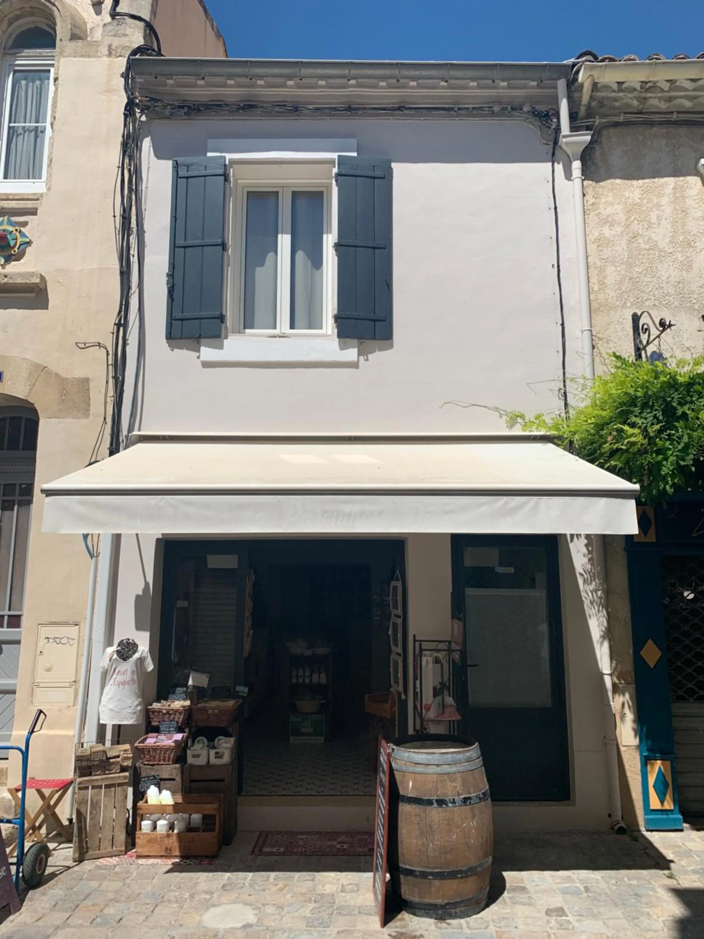 Property building in Bel Appartement Terrasse Intra Muros - Certifié Étoiles de France