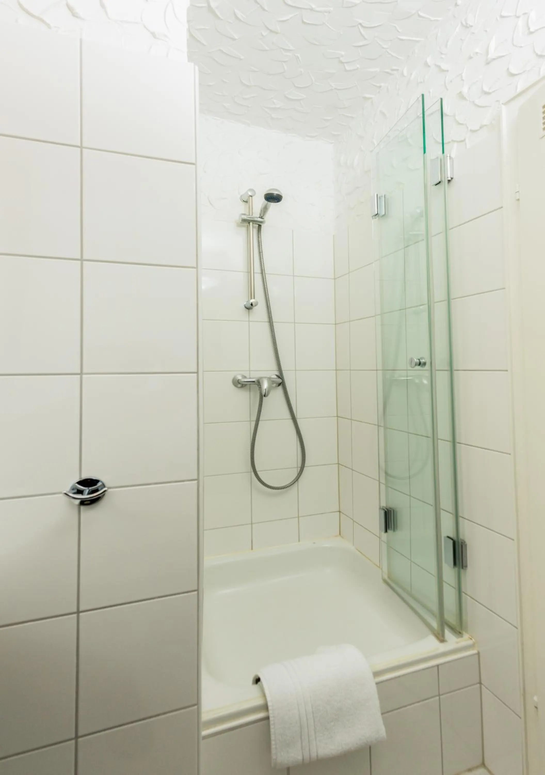 Bathroom in Hotel und Restaurant Löwenbräu Köln