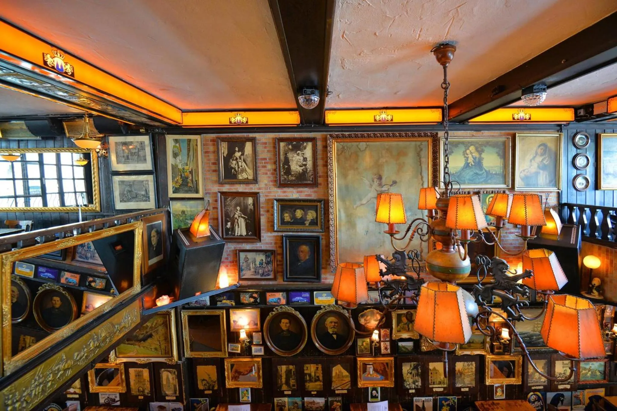 Restaurant/places to eat in Hotel und Restaurant Löwenbräu Köln