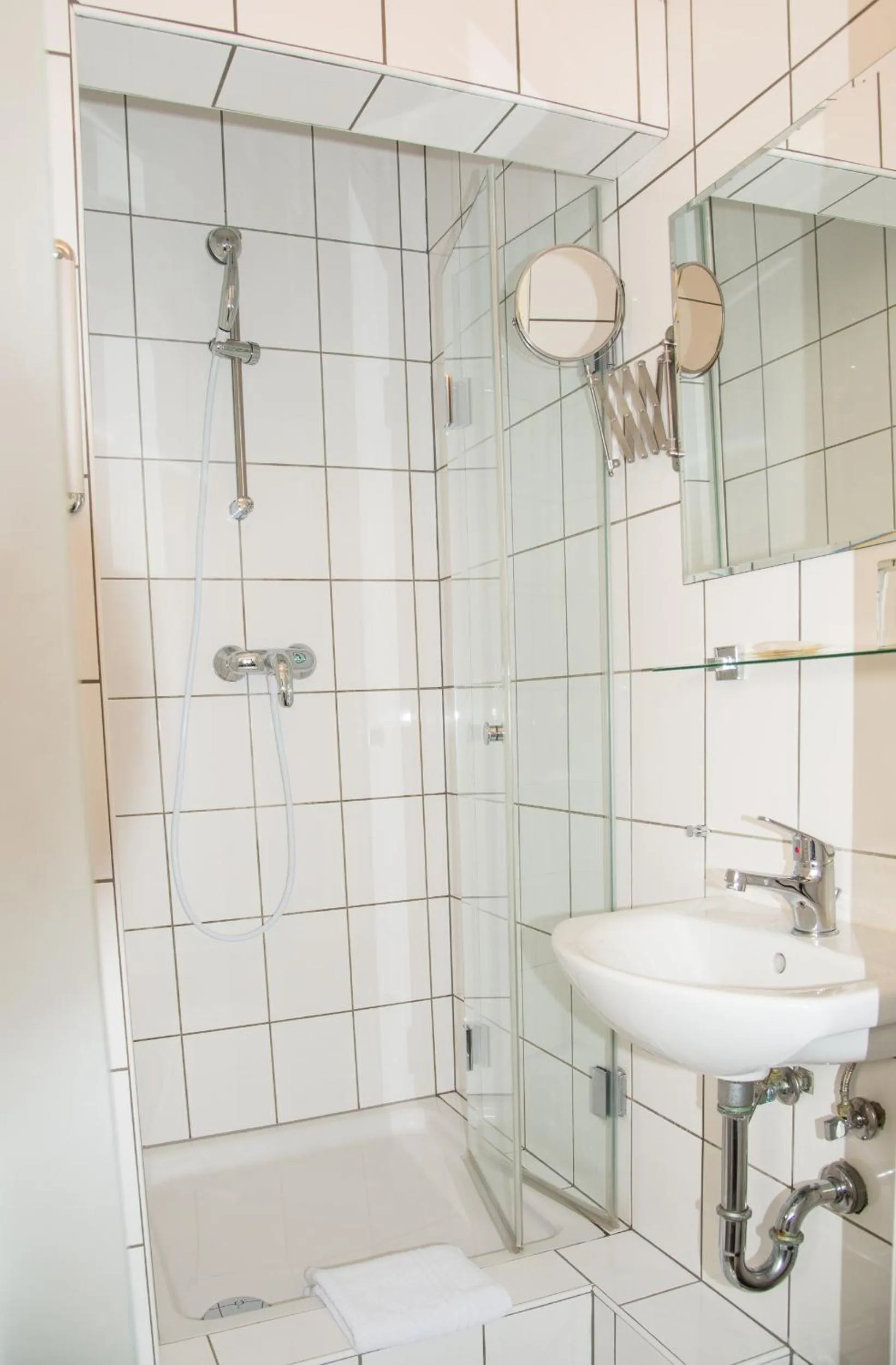 Bathroom in Hotel und Restaurant Löwenbräu Köln