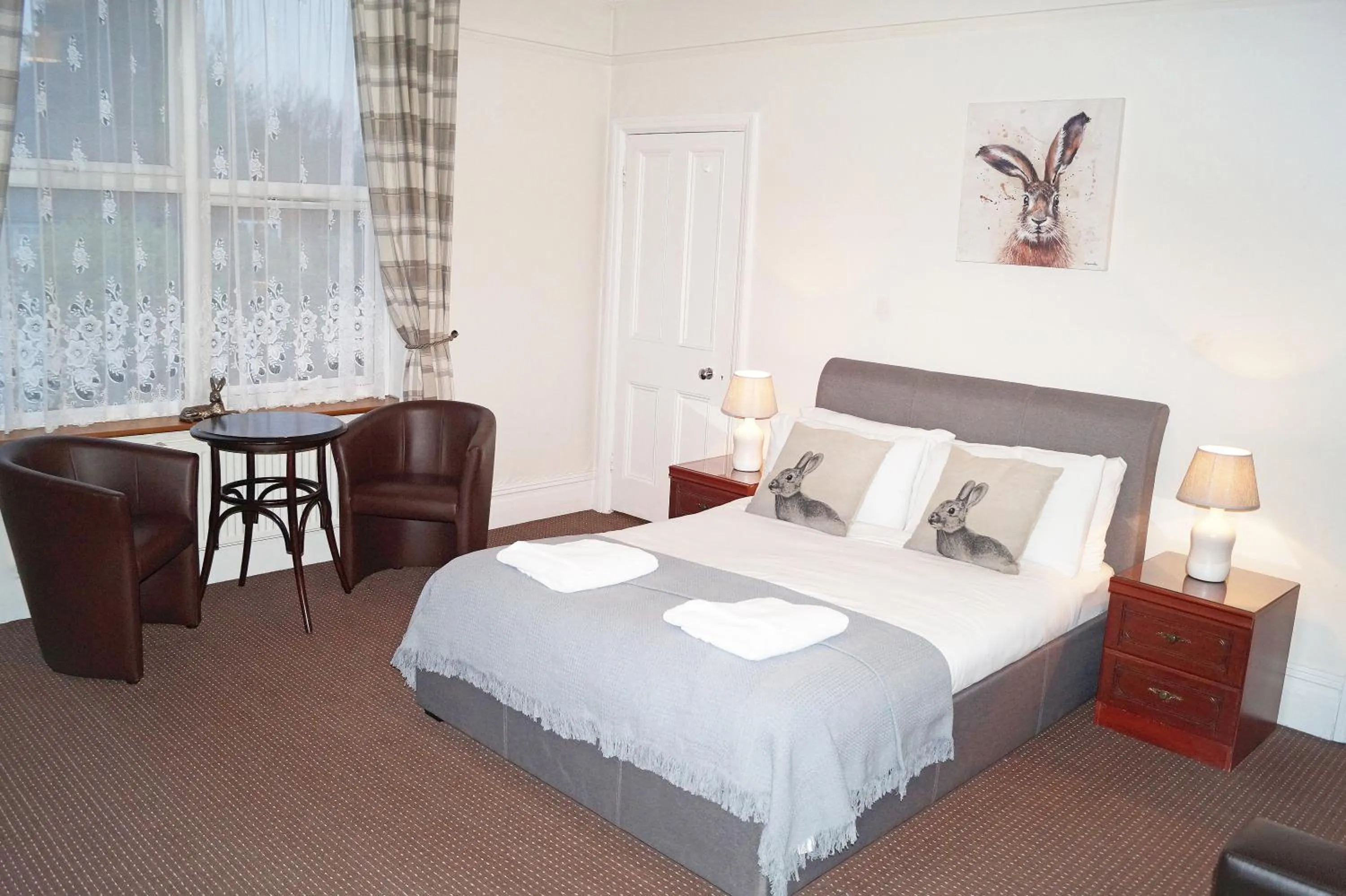 Bedroom, Bed in Ricky Road Guest House - Premium