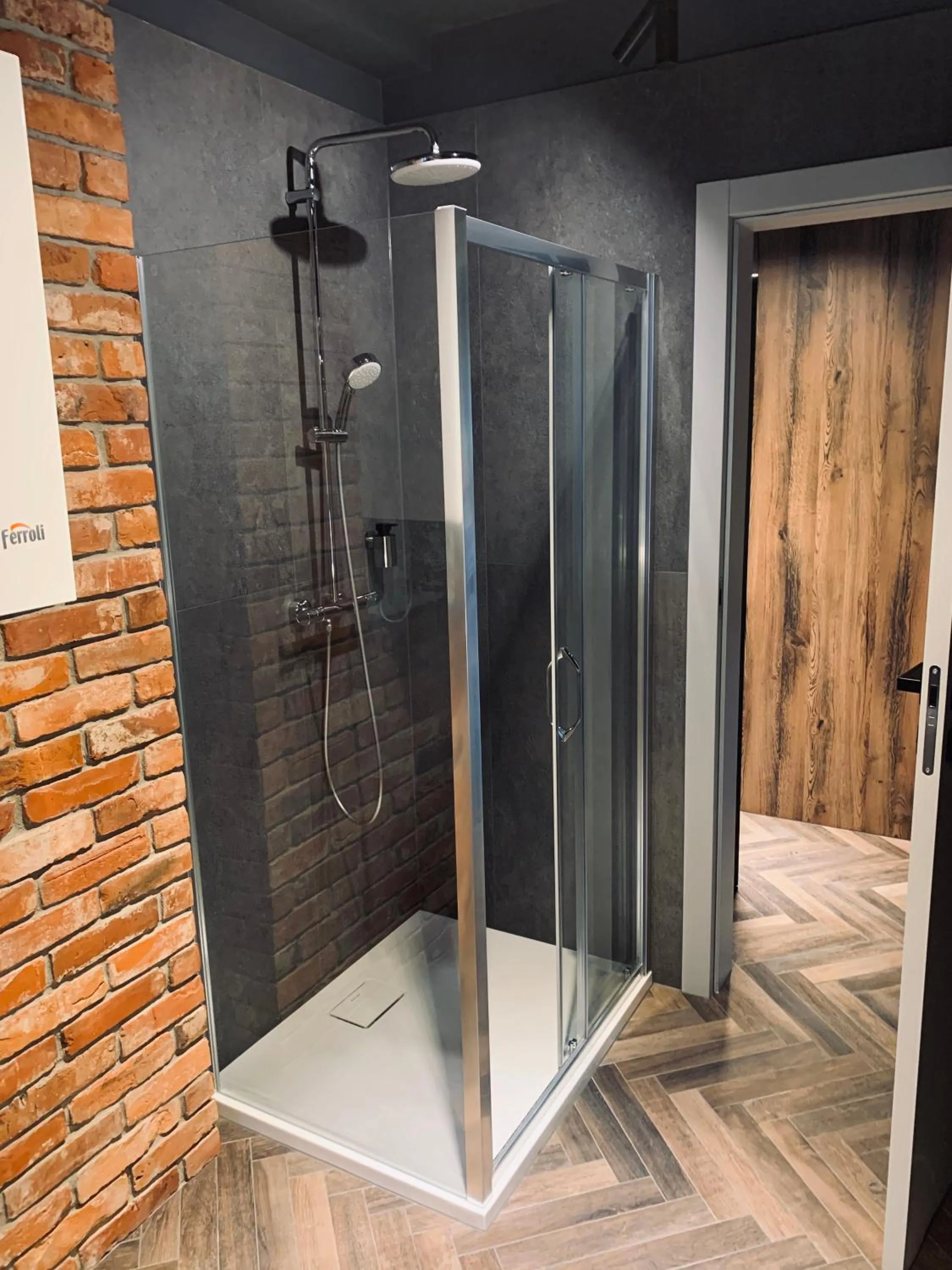 Shower in Old Town Luxury Apartments Zgorzelec