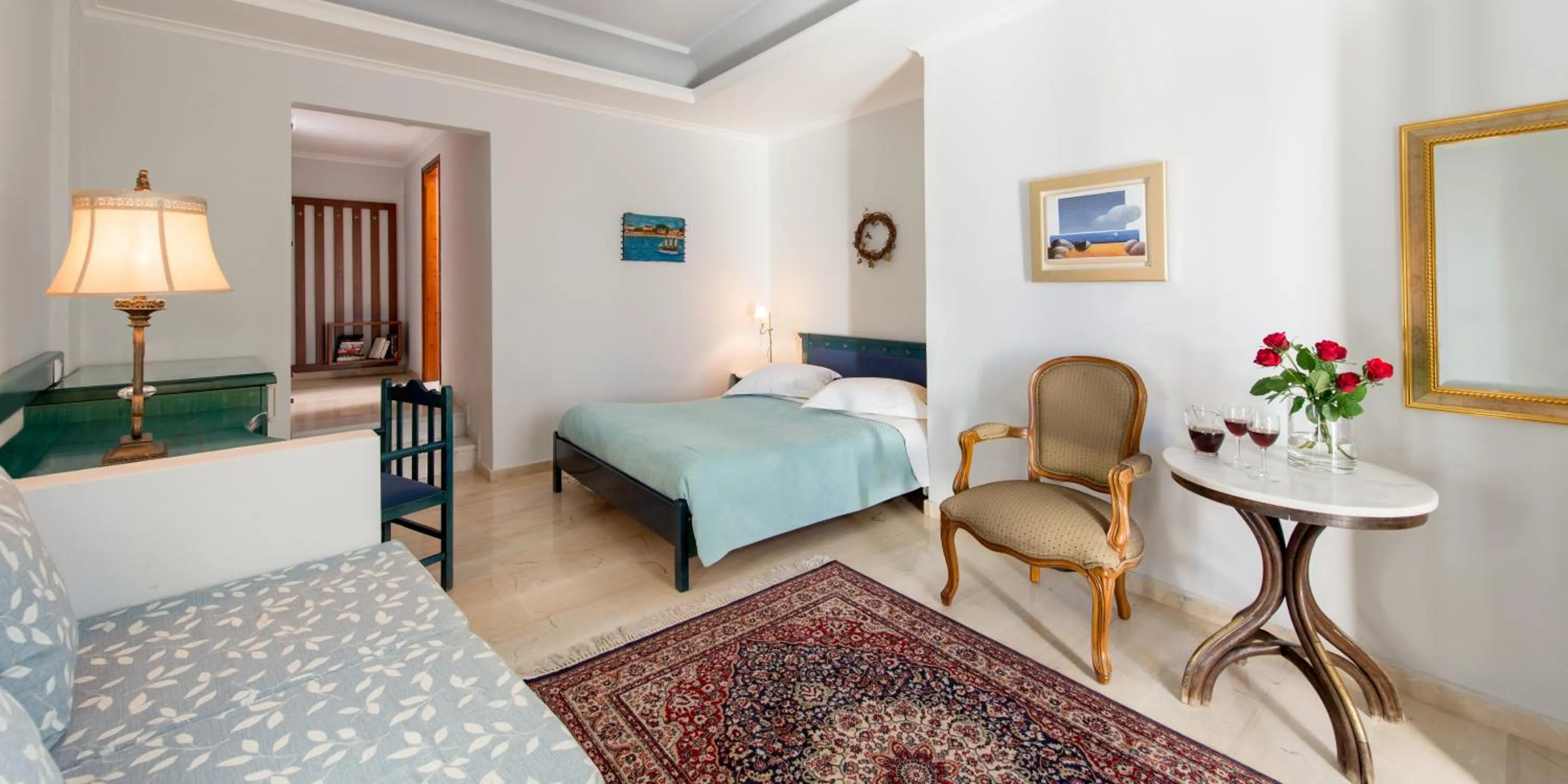 Photo of the whole room, Bed in Villa Renos Hotel