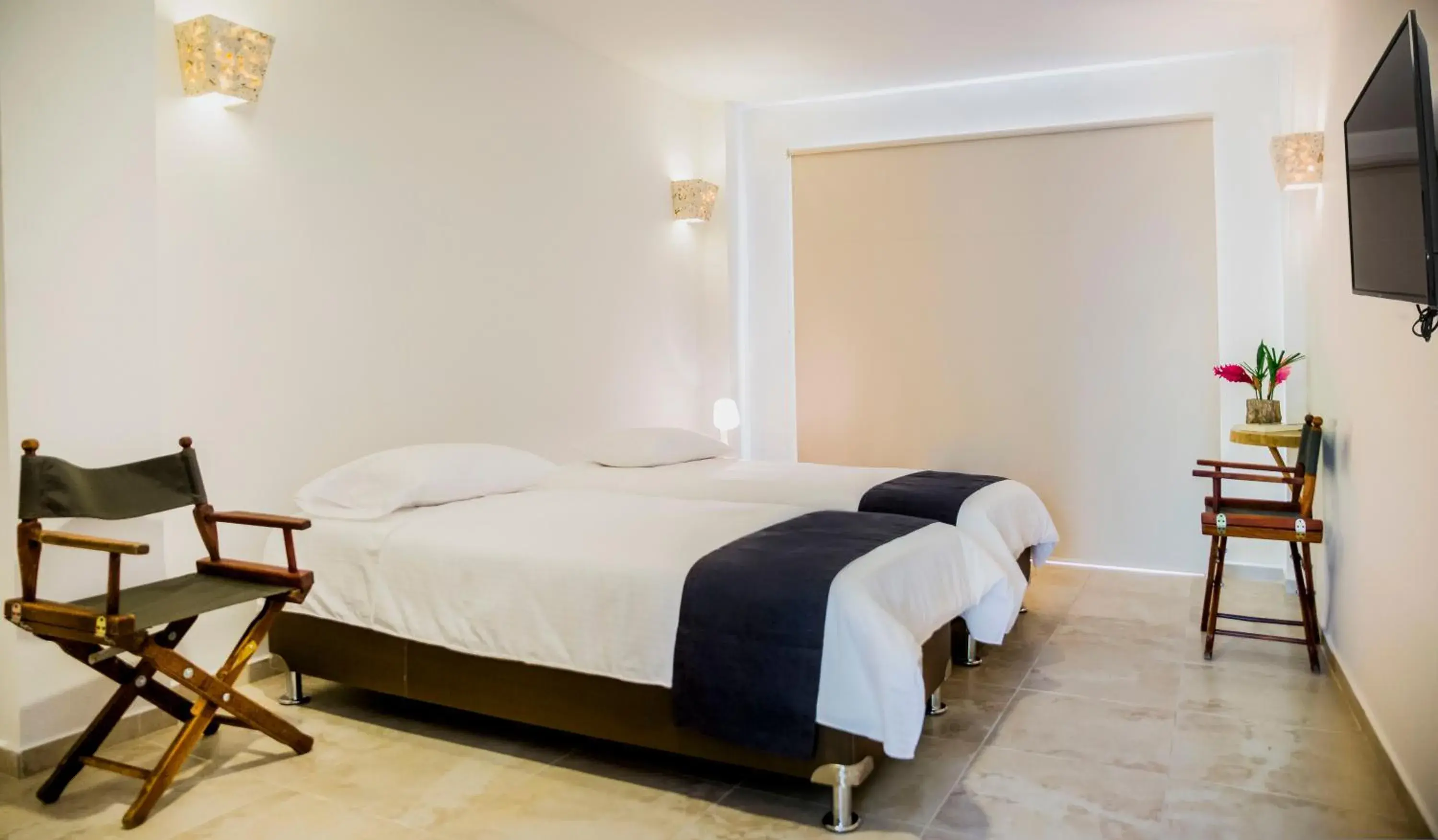 Single Room with Bathroom in Hotel Restaurante Selva Negra Single Room with Bathroom in Hotel Restaurante Selva Negra