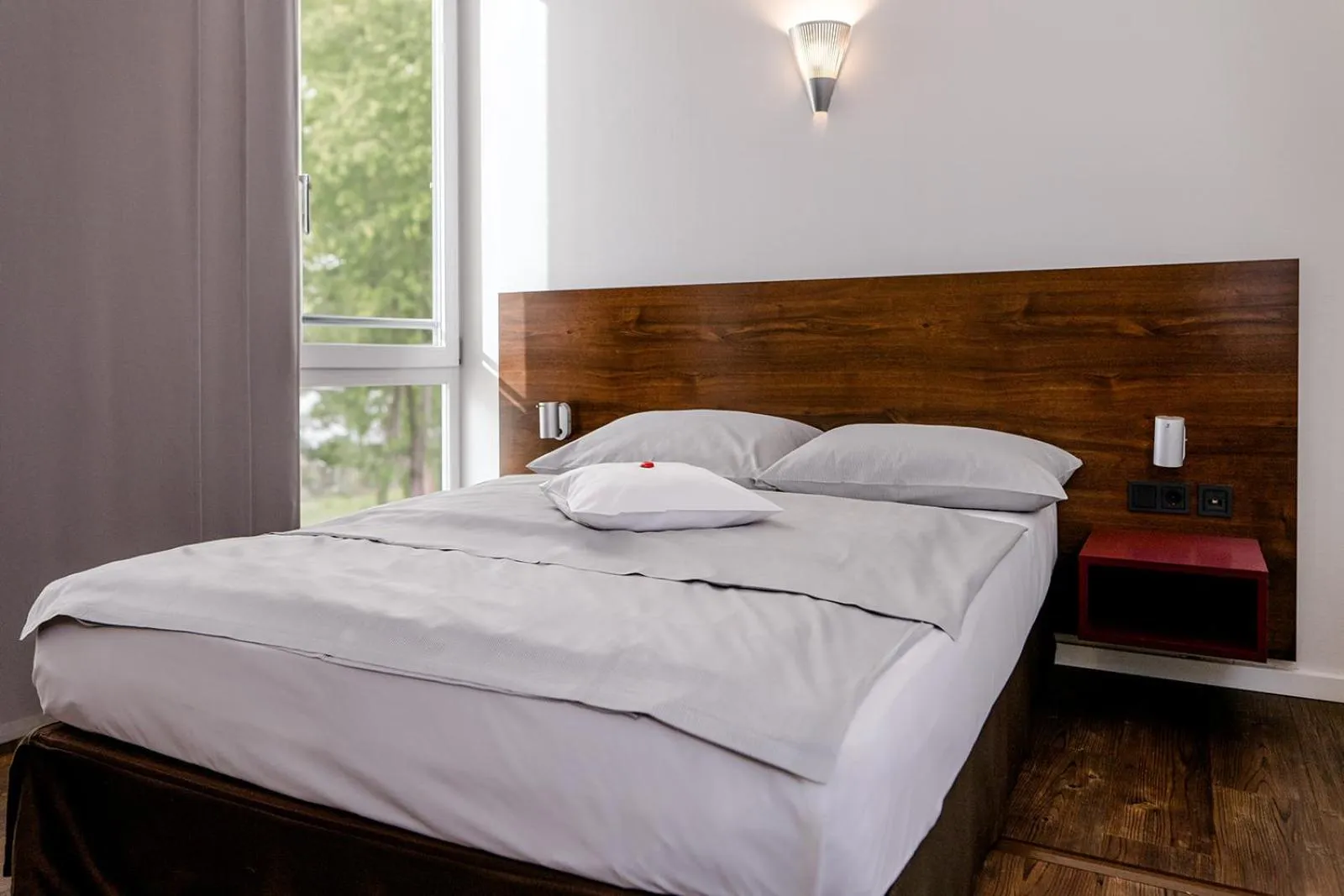 Photo of the whole room, Bed in Auszeit Hotel Düsseldorf - das Frühstückshotel