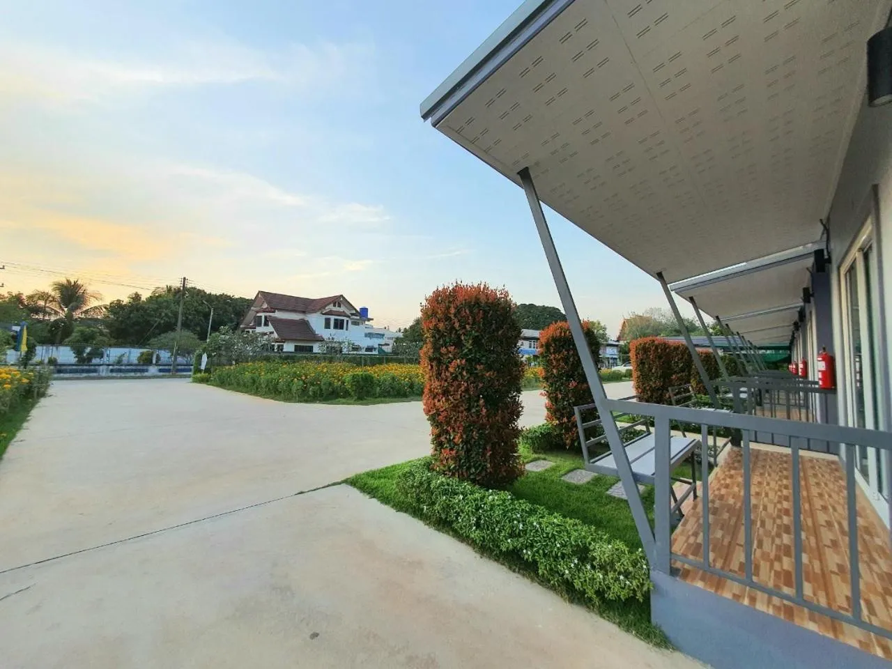 Maharak Resort