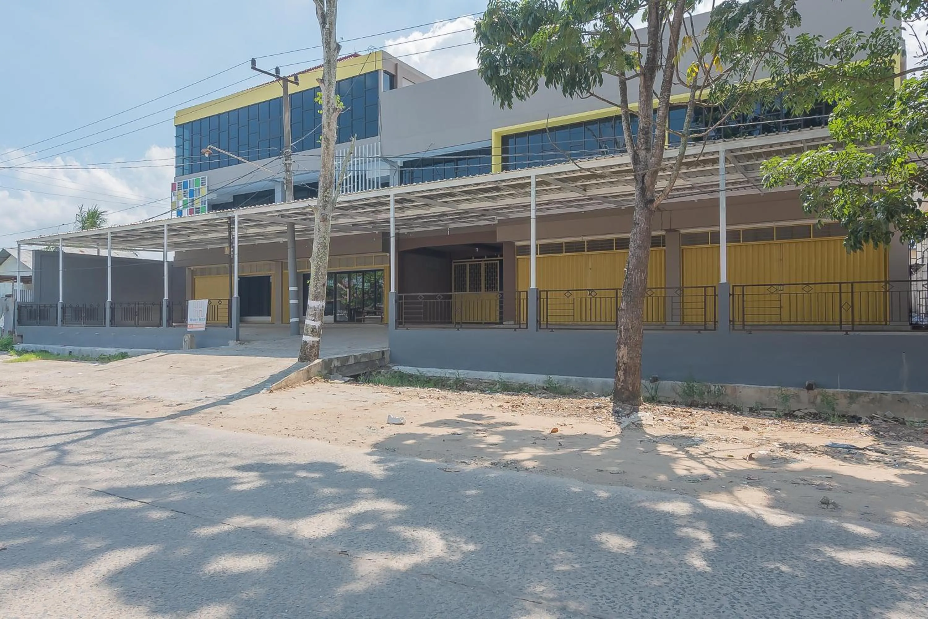 Property building in RedDoorz Plus near Taman Budaya Samarinda