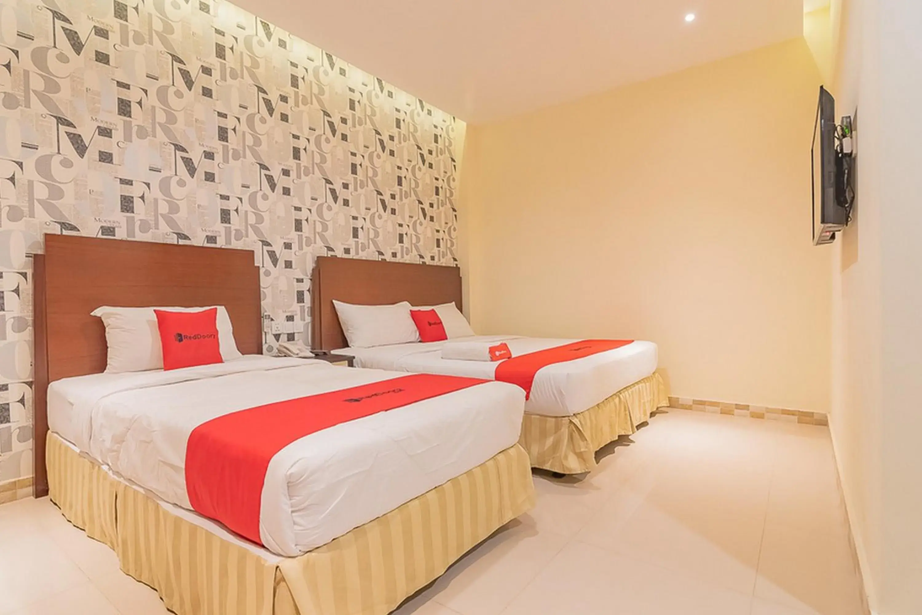 Bed in RedDoorz Plus @ Siradj Salman Samarinda Bed in RedDoorz Plus @ Siradj Salman Samarinda