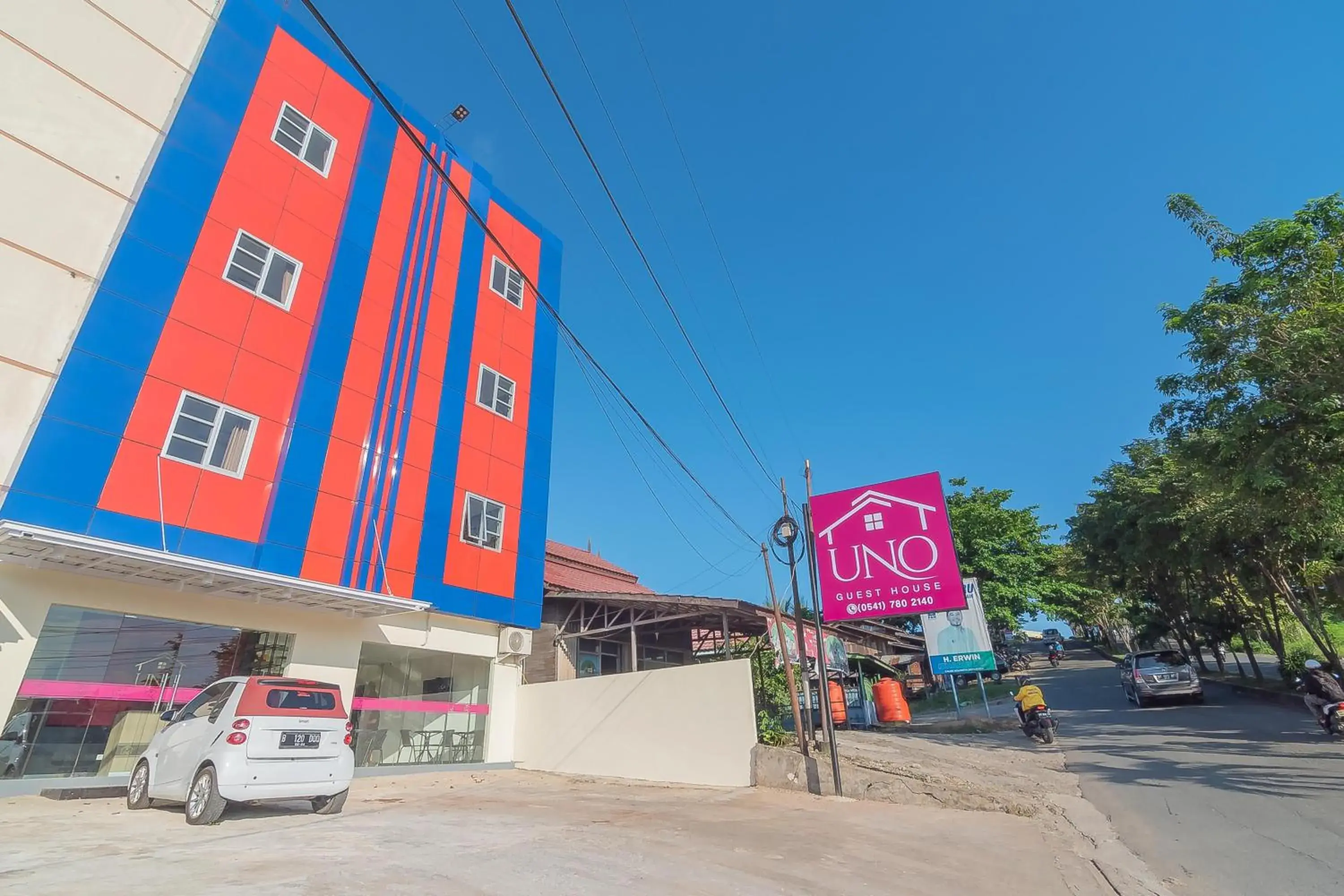 Property building in RedDoorz Plus @ Siradj Salman Samarinda Property building in RedDoorz Plus @ Siradj Salman Samarinda