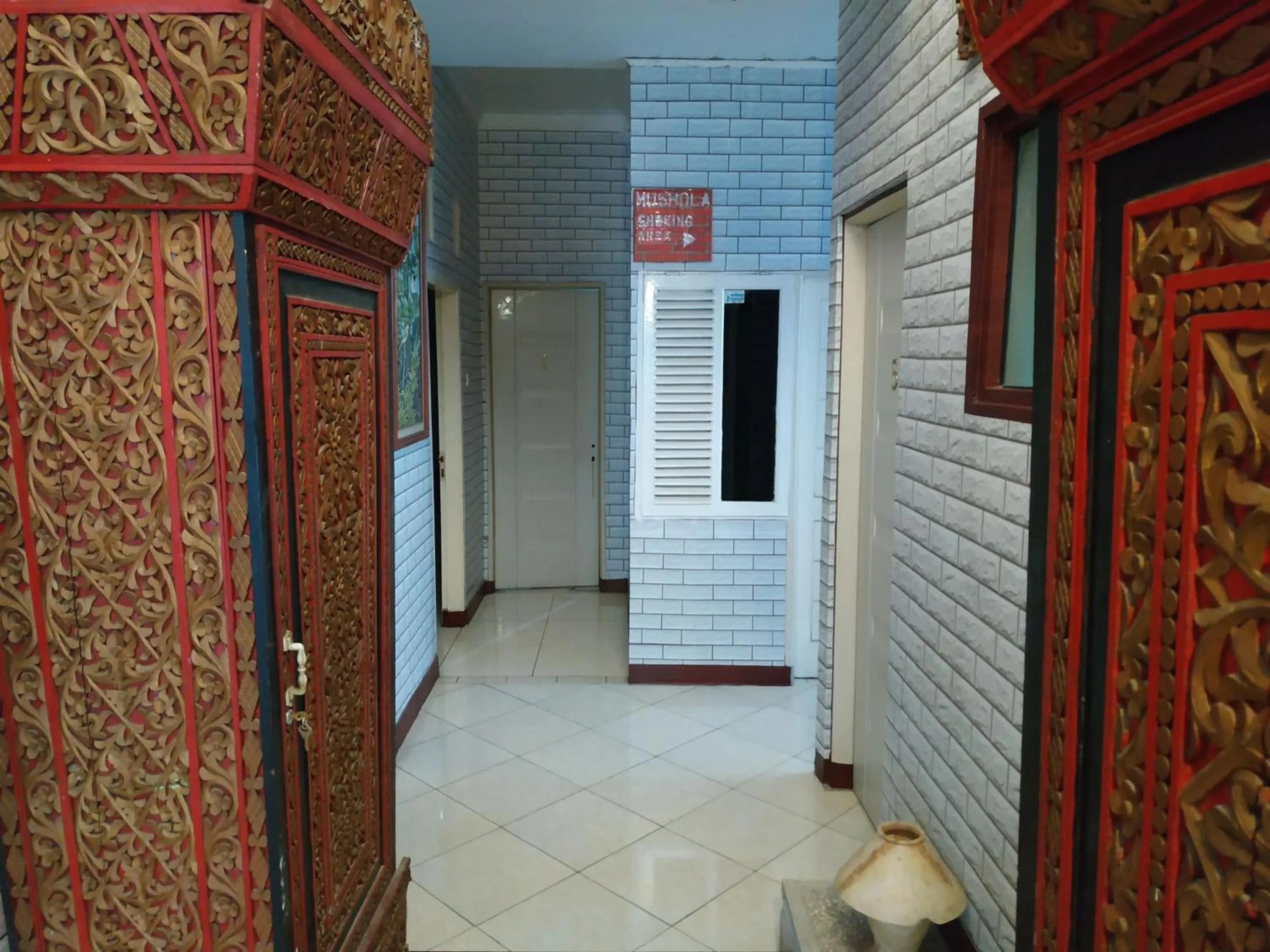 Area and facilities in Pemda 22 Mansion Mitra RedDoorz