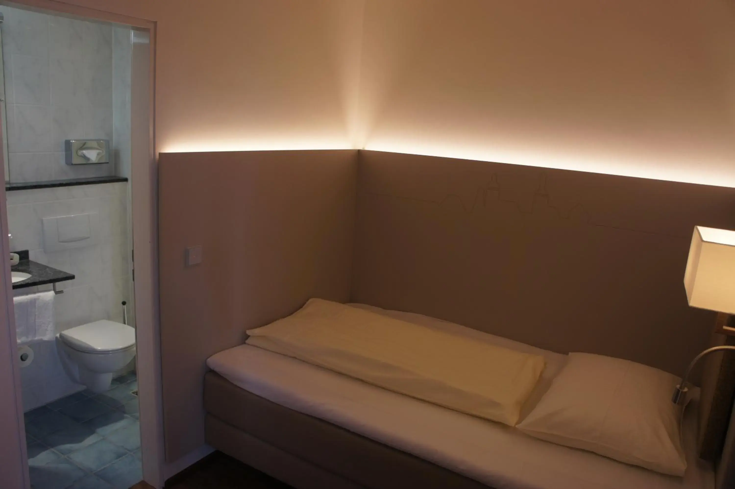 Classic Single Room - single occupancy in Stadthotel Engel Classic Single Room - single occupancy in Stadthotel Engel