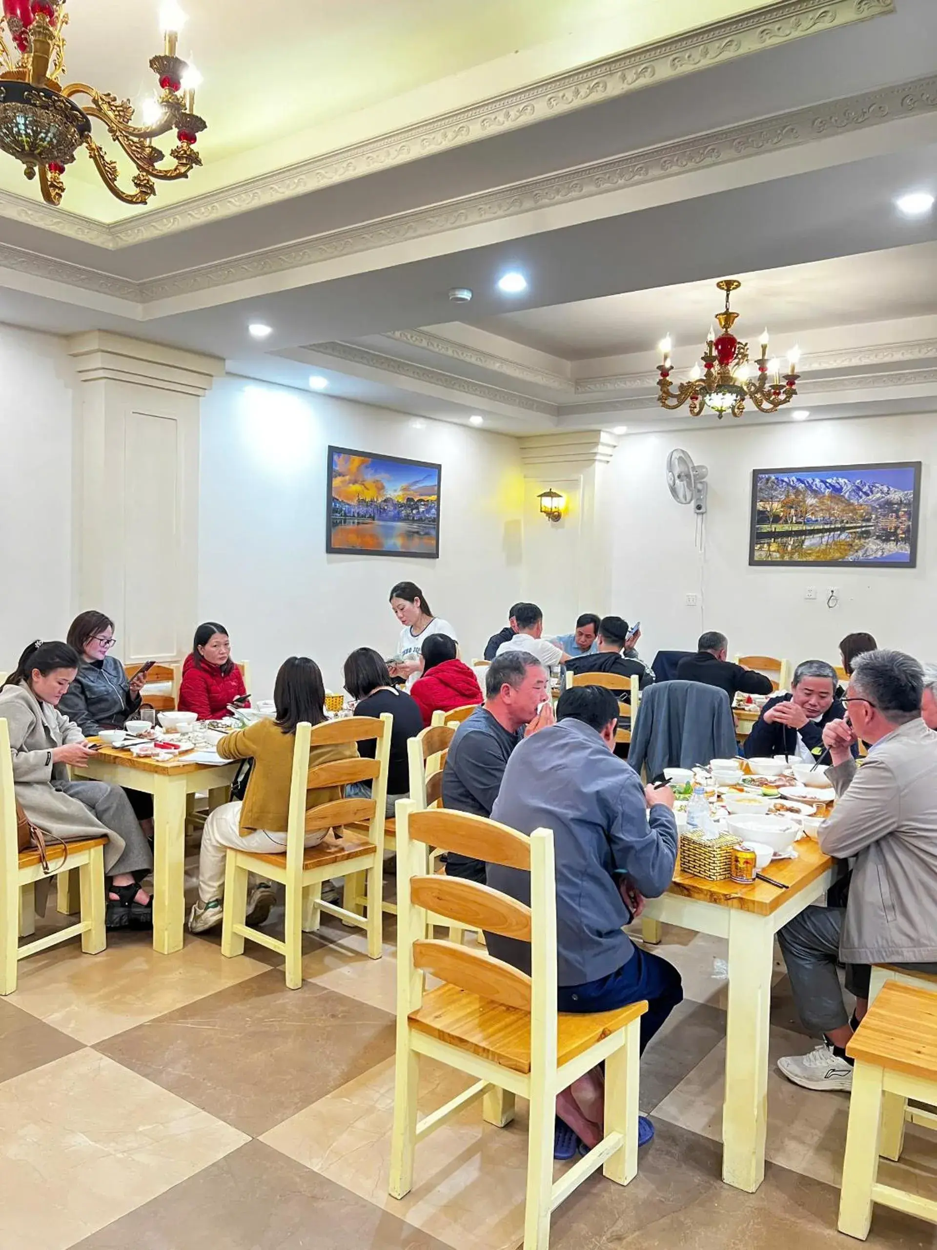 Restaurant/places to eat in Sapa Symphony Hotel Restaurant/places to eat in Sapa Symphony Hotel