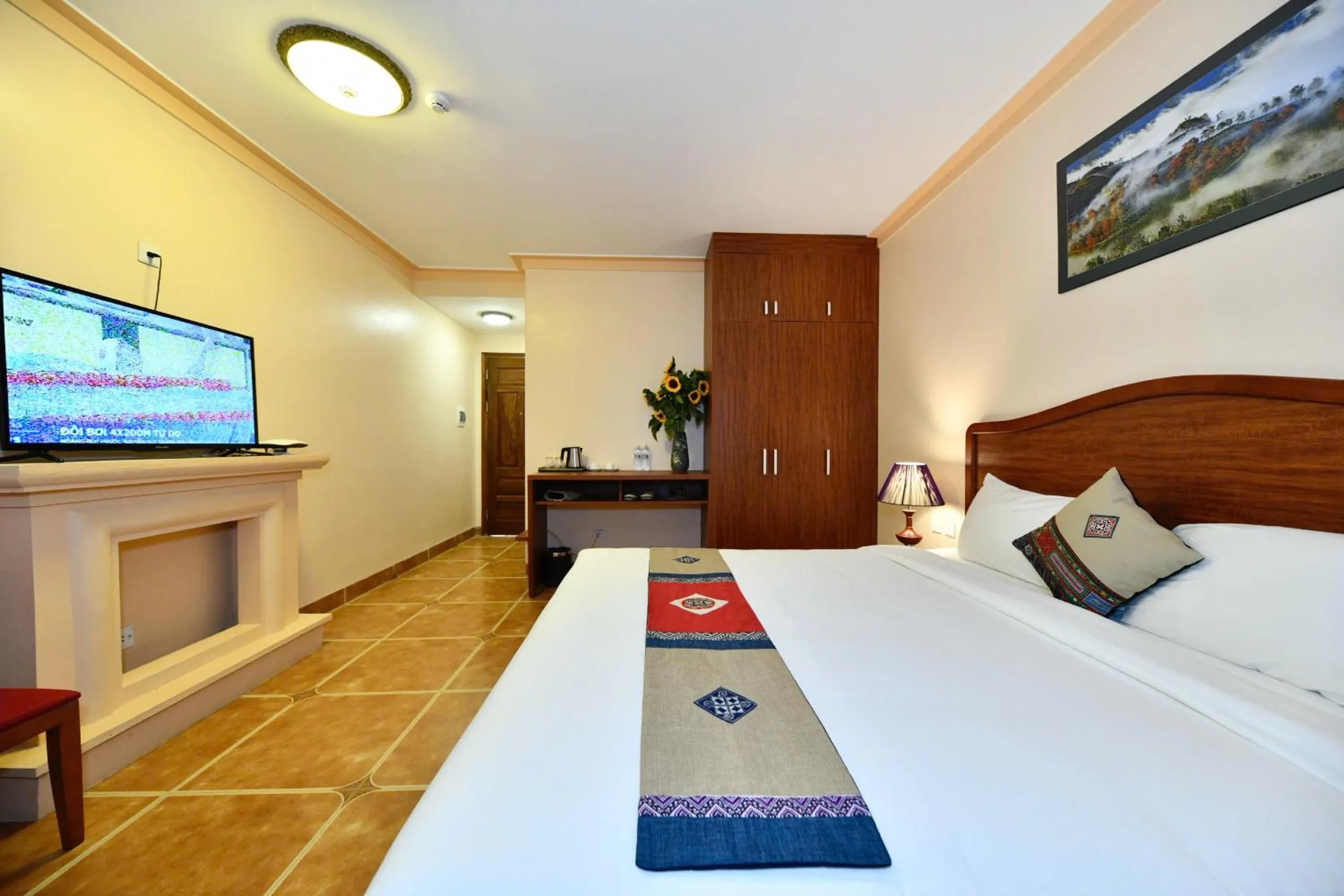 TV and multimedia, Bed in Sapa Symphony Hotel