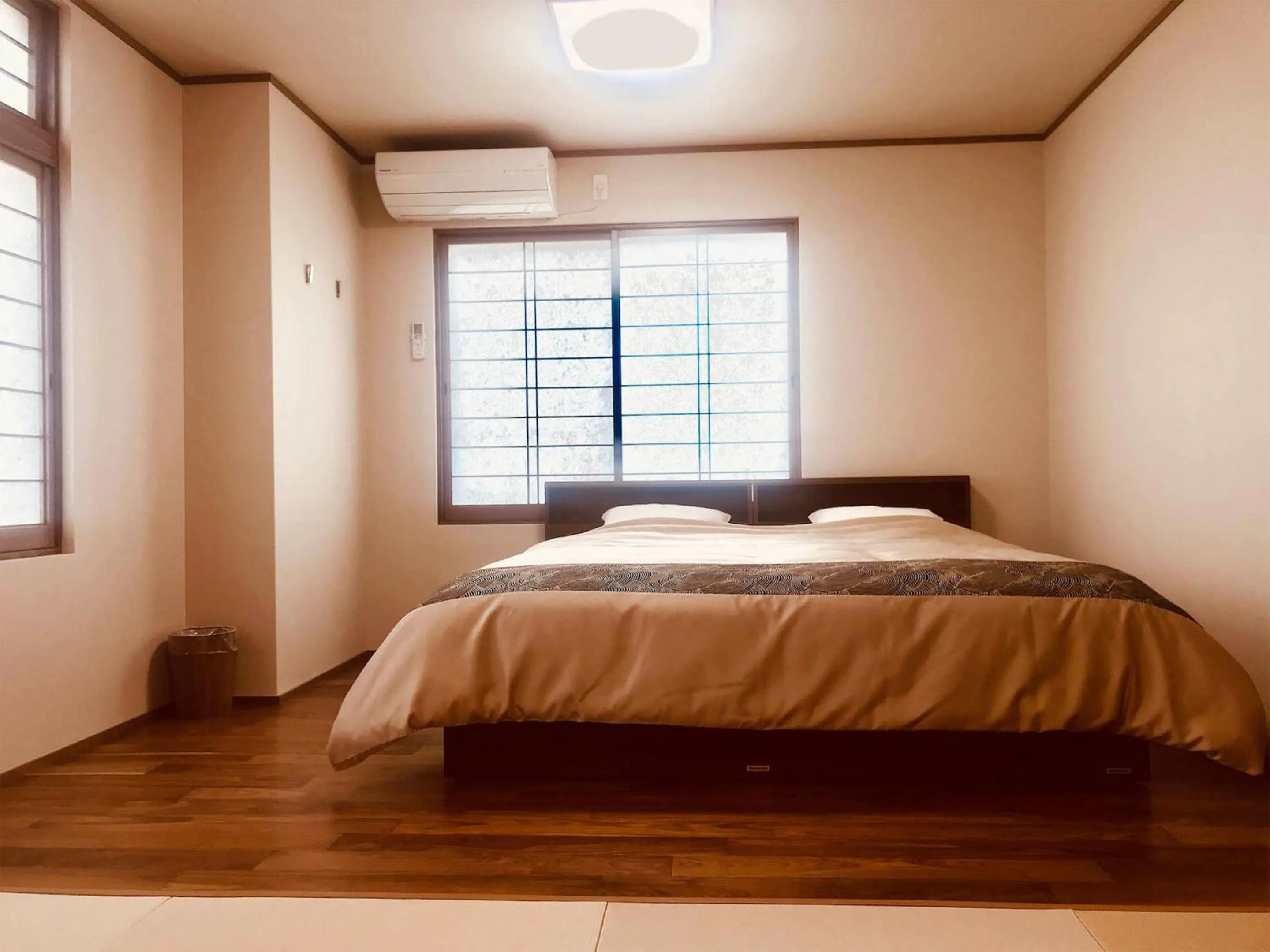 Bed in Shirahama no Yado Daigo