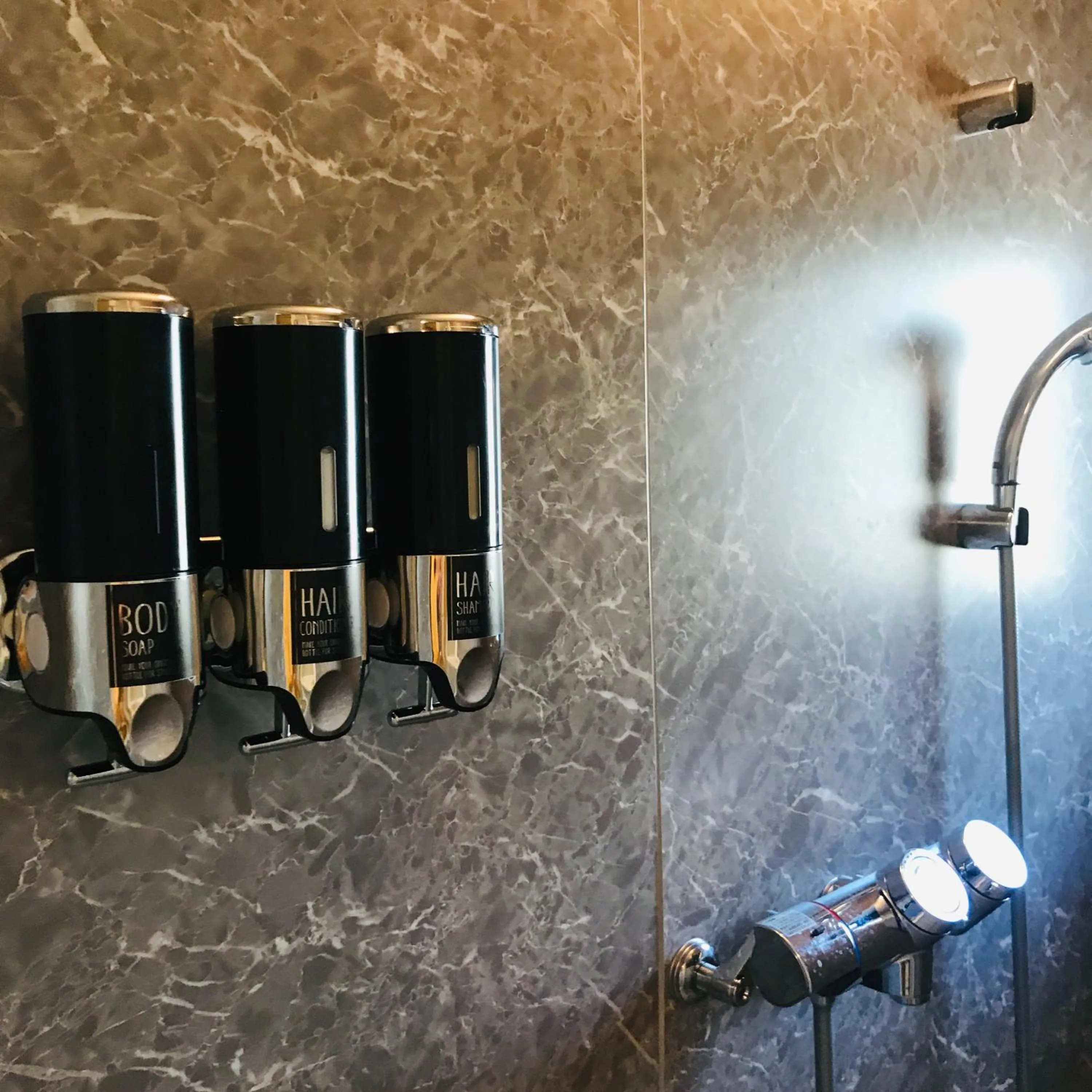 Shower in Shirahama no Yado Daigo