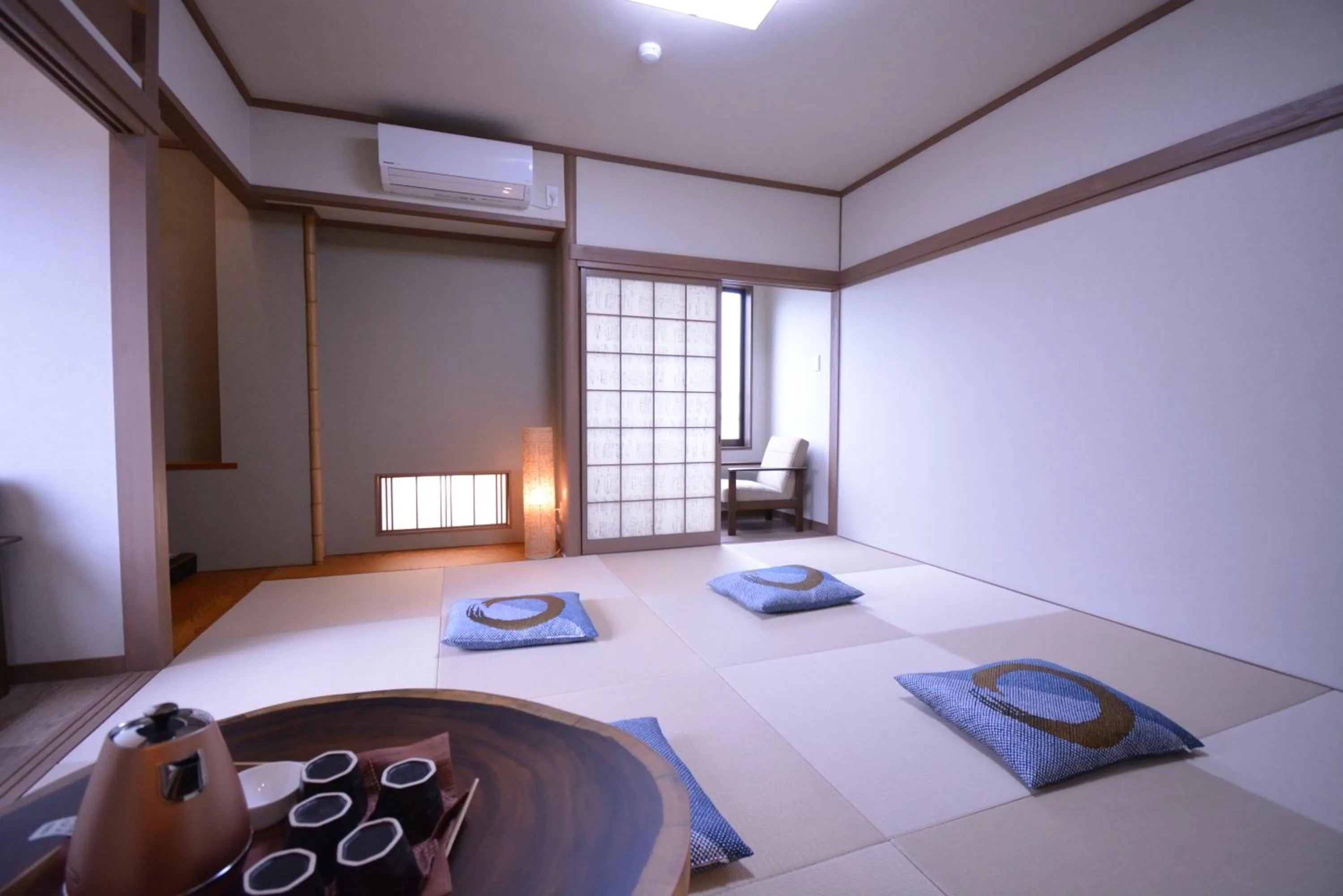 Photo of the whole room in Shirahama no Yado Daigo