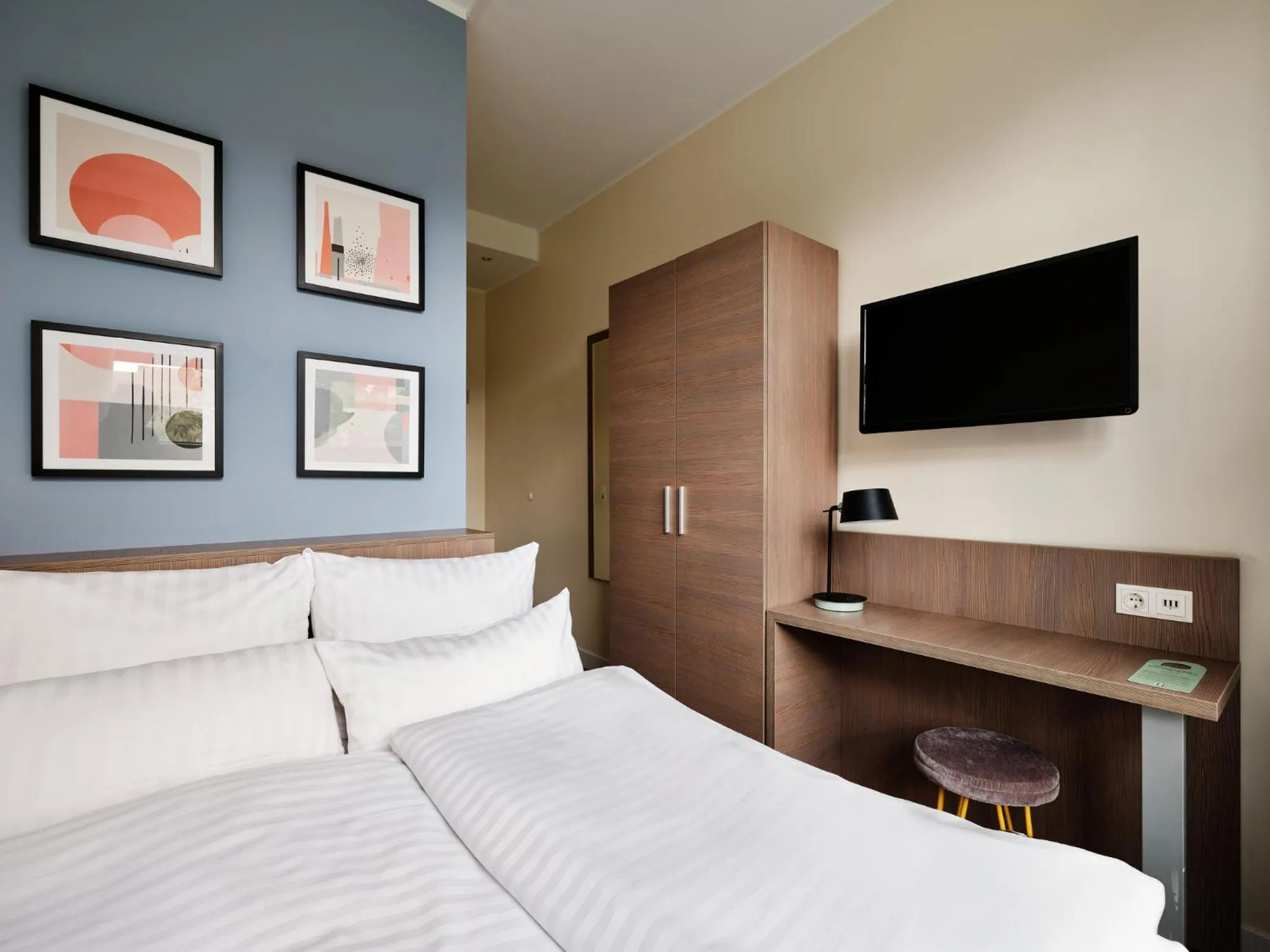Photo of the whole room, Bed in Garner Hotel Berlin - Schöneberg by IHG