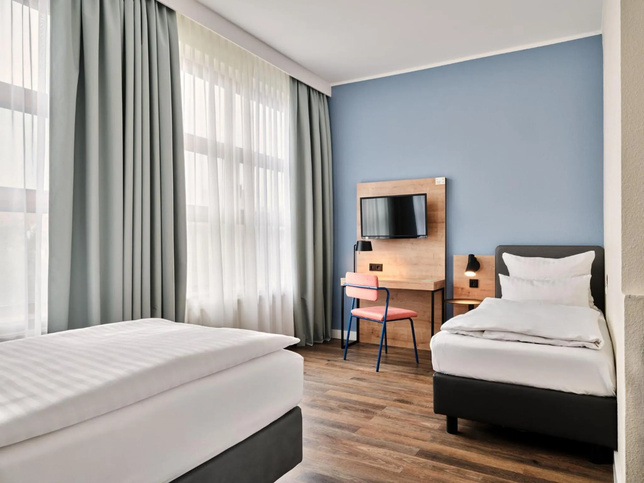 Photo of the whole room, Bed in Garner Hotel Berlin - Schöneberg by IHG