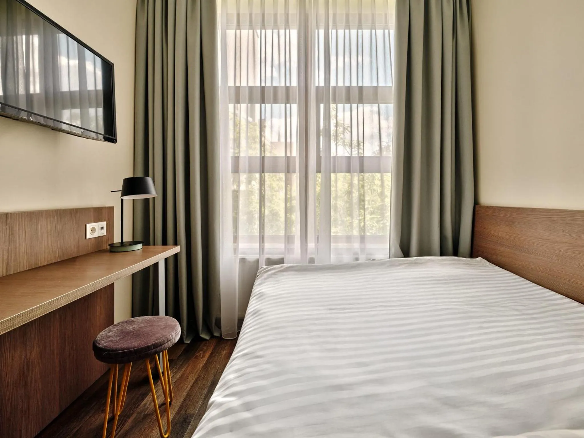 Photo of the whole room, Bed in Garner Hotel Berlin - Schöneberg by IHG
