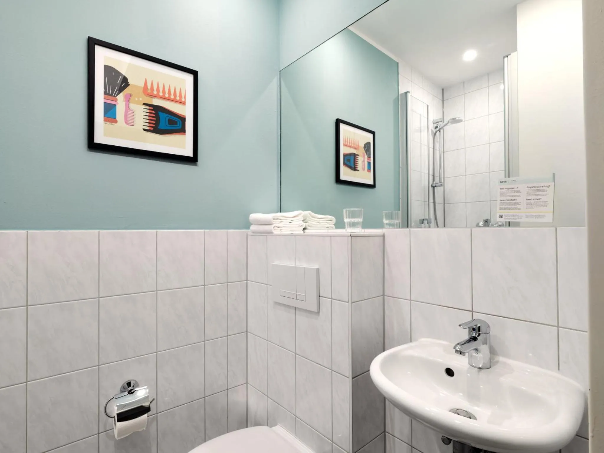 Bathroom in Garner Hotel Berlin - Schöneberg by IHG