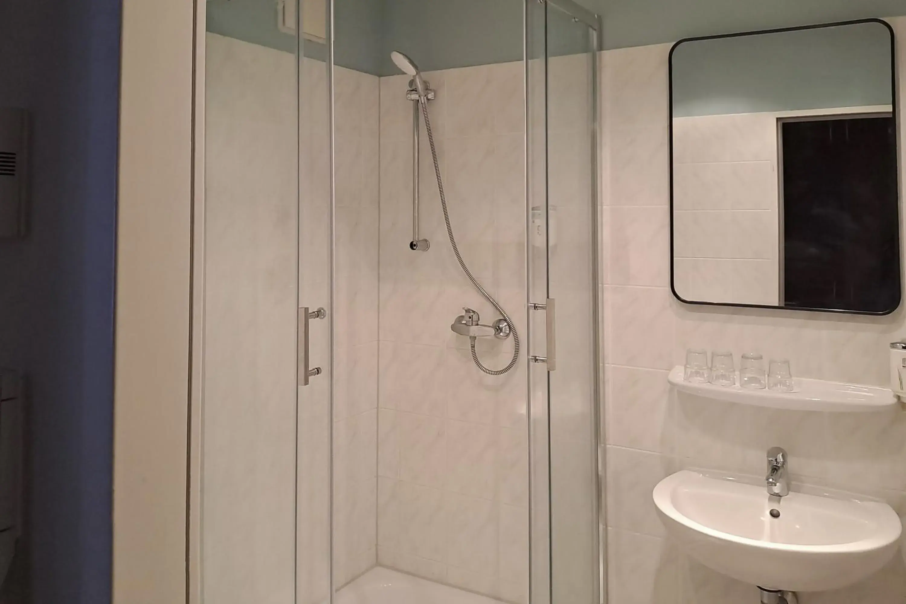 Photo of the whole room in Garner Hotel Berlin - Schöneberg by IHG Photo of the whole room in Garner Hotel Berlin - Schöneberg by IHG