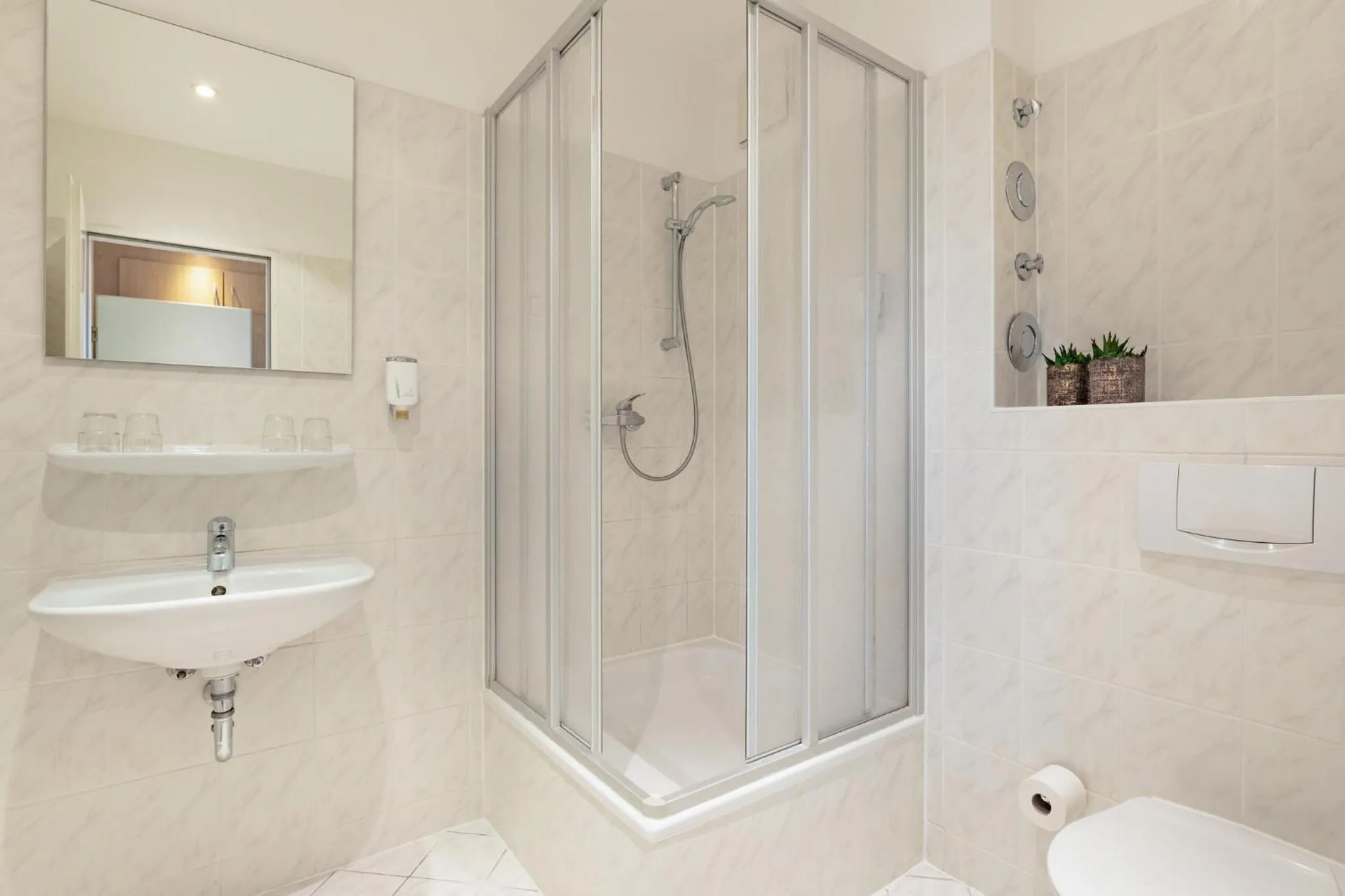 Bathroom in Novum Hotel City B Berlin Centrum