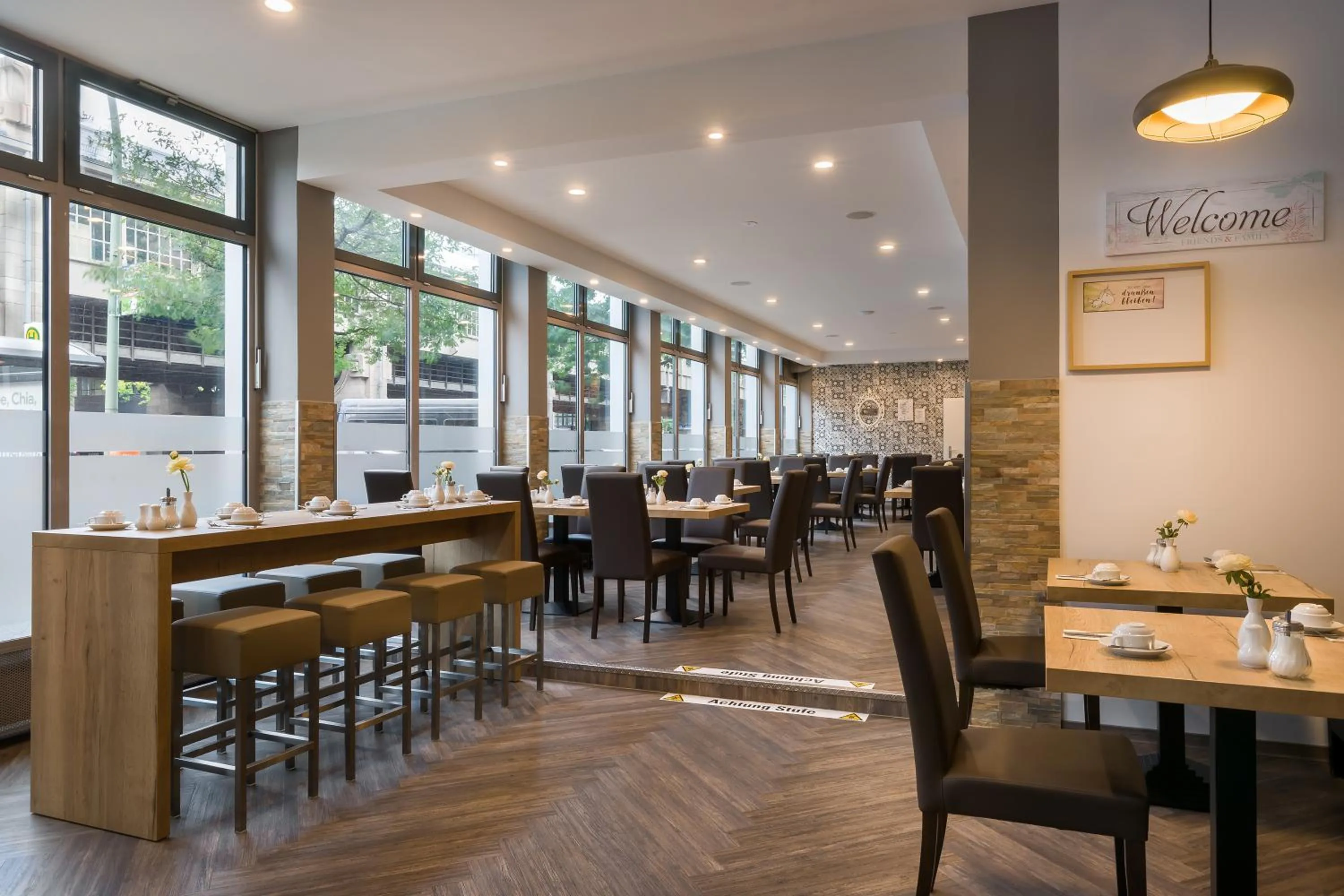 Restaurant/places to eat in Novum Hotel City B Berlin Centrum