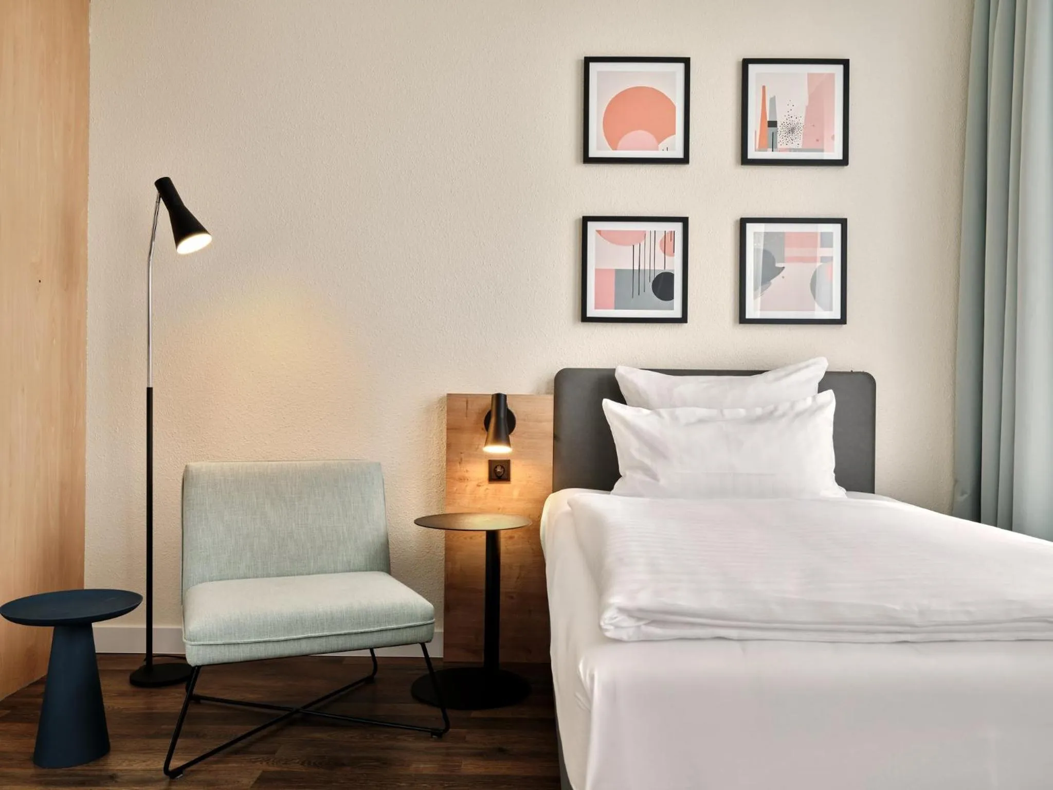 Photo of the whole room, Bed in Garner Hotel Berlin - Schöneberg by IHG