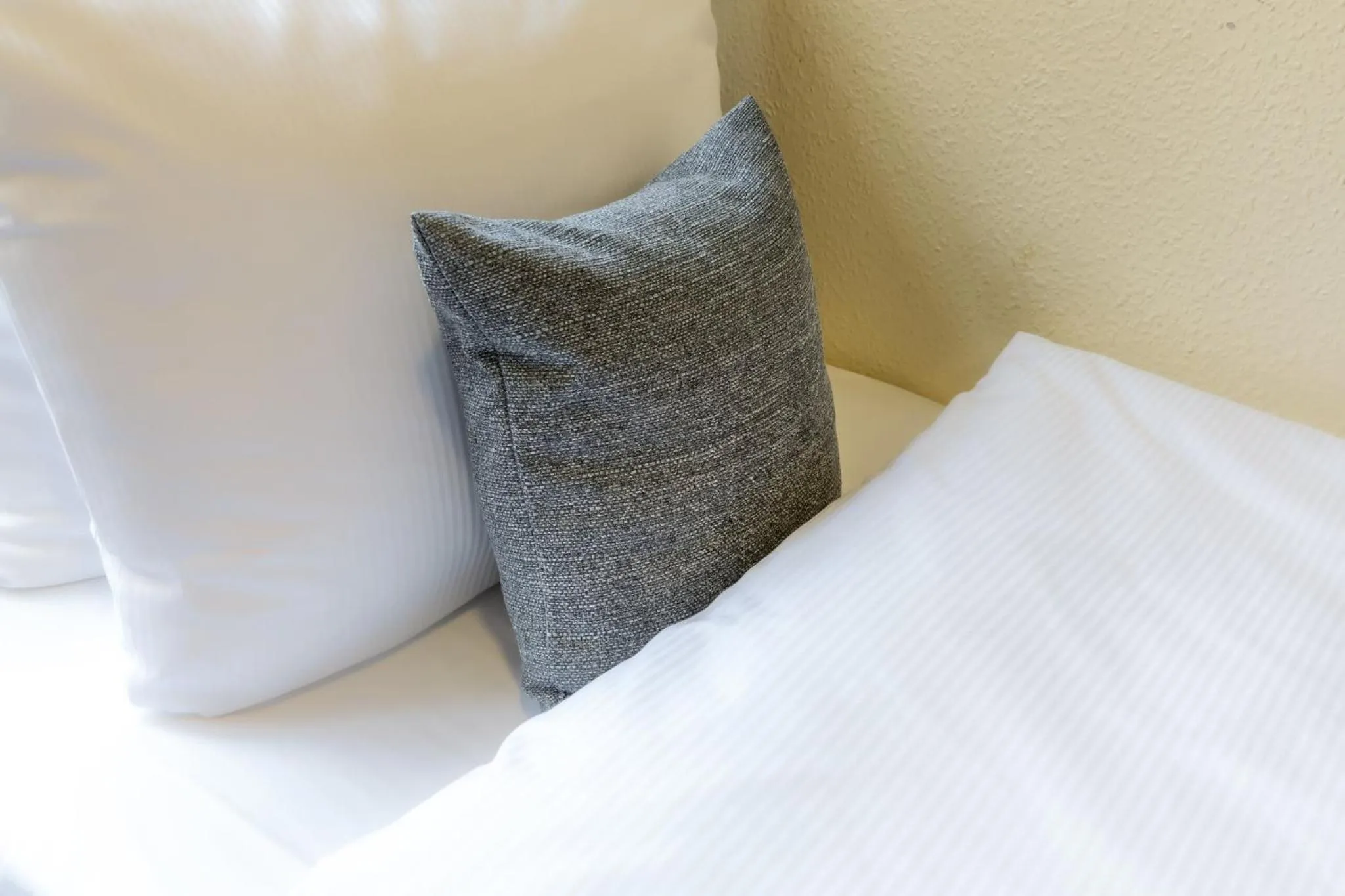 Photo of the whole room, Bed in Garner Hotel Berlin - Schöneberg by IHG