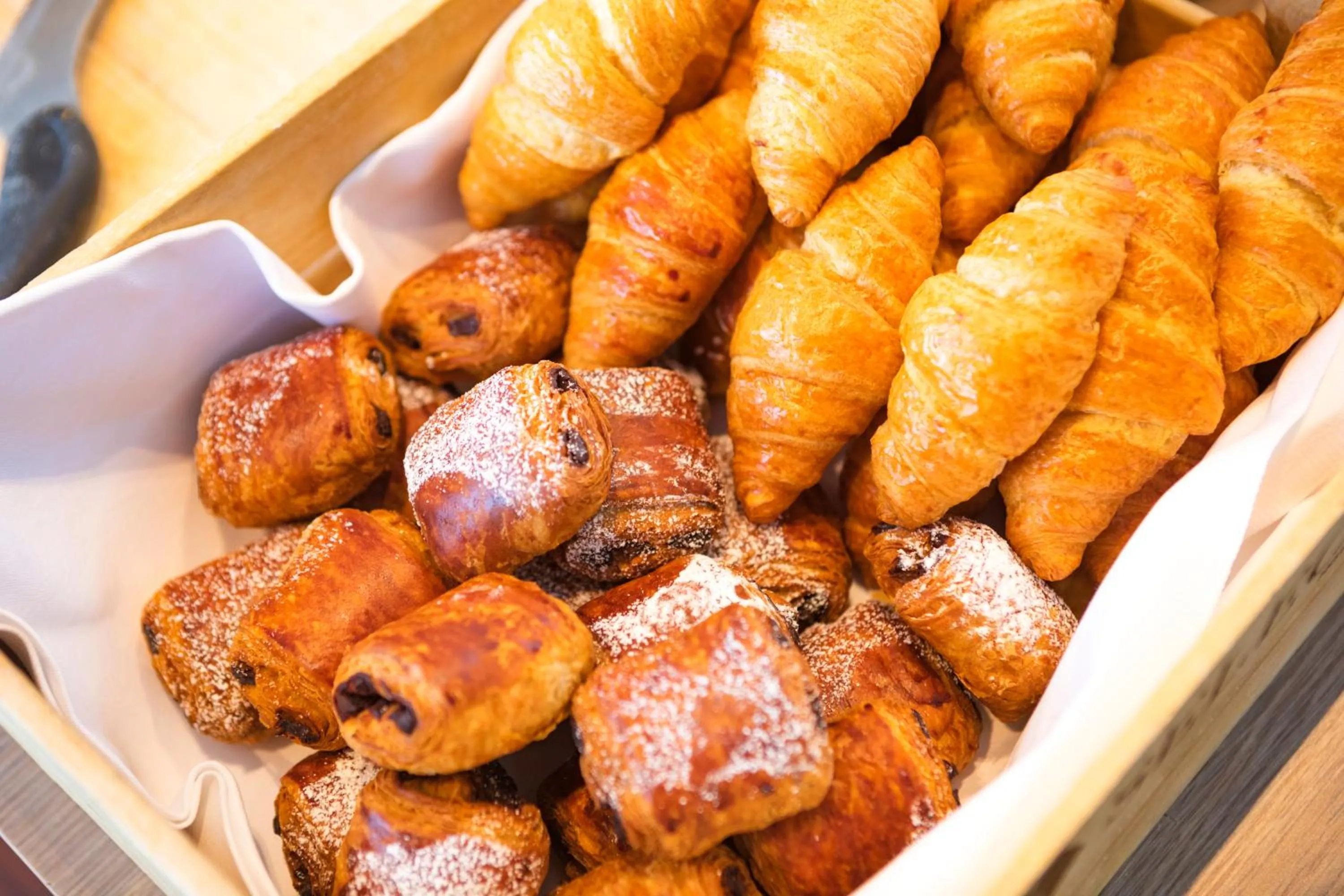 Breakfast in Garner Hotel Berlin - Schöneberg by IHG