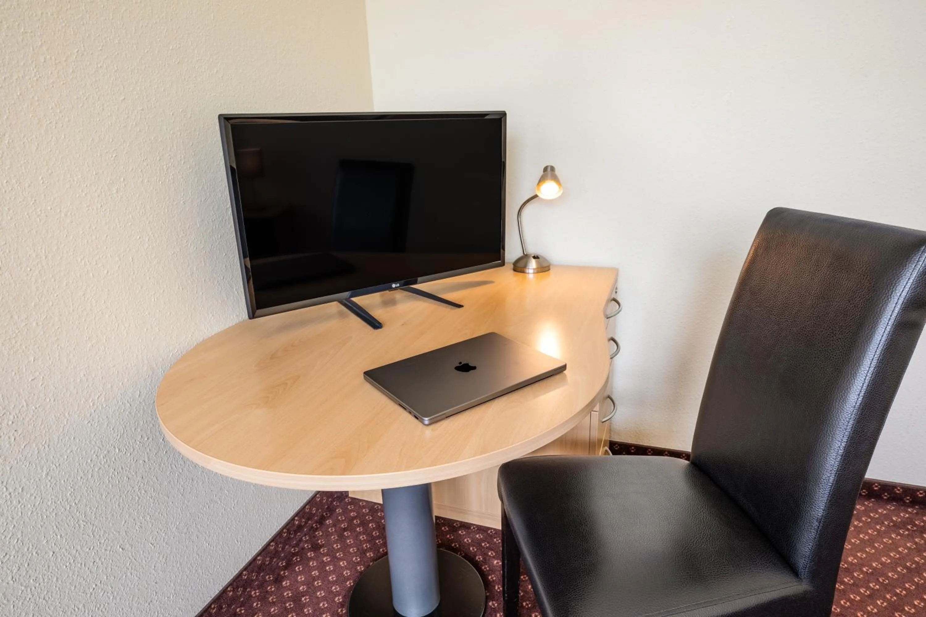 Bedroom in Novum Hotel City B Berlin Centrum