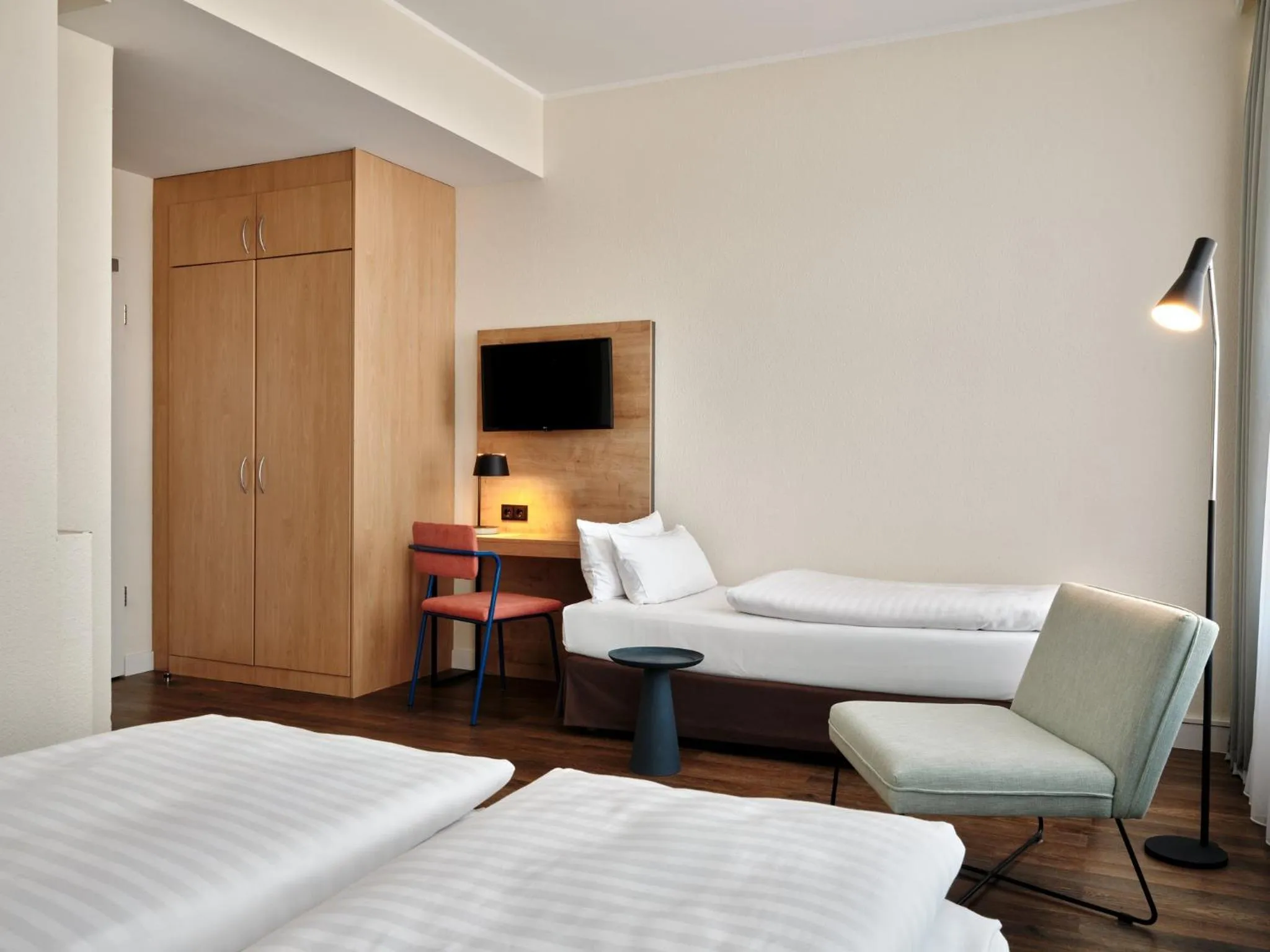 Photo of the whole room, Bed in Garner Hotel Berlin - Schöneberg by IHG
