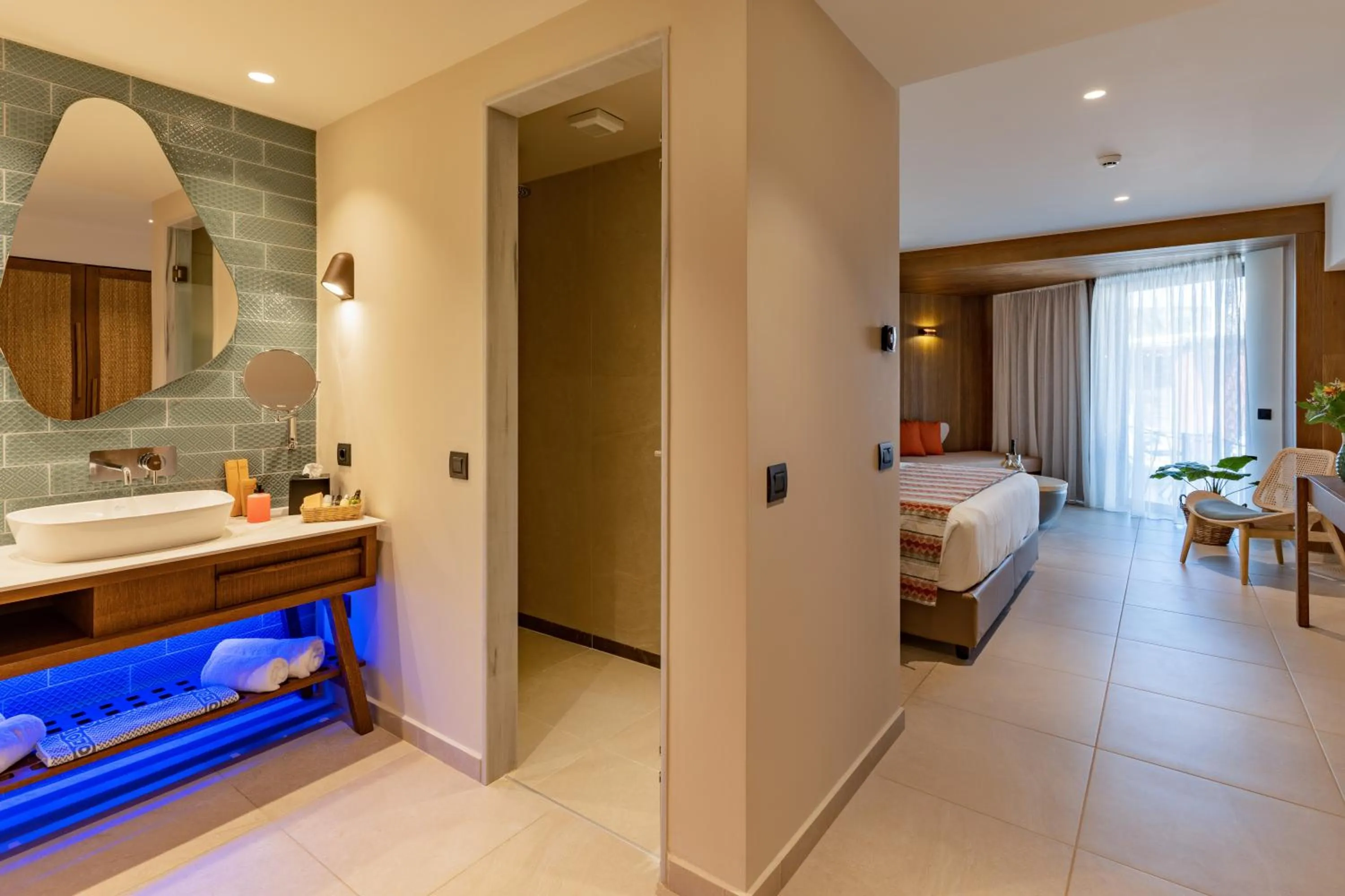 Bathroom, Bed in Minos Ambassador Suites & Spa - Adults only
