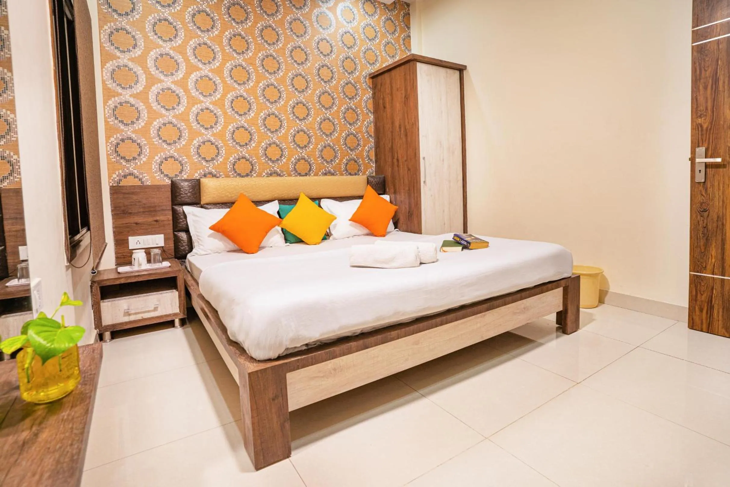 Bed in goSTOPS Amritsar, Chatiwind Gate