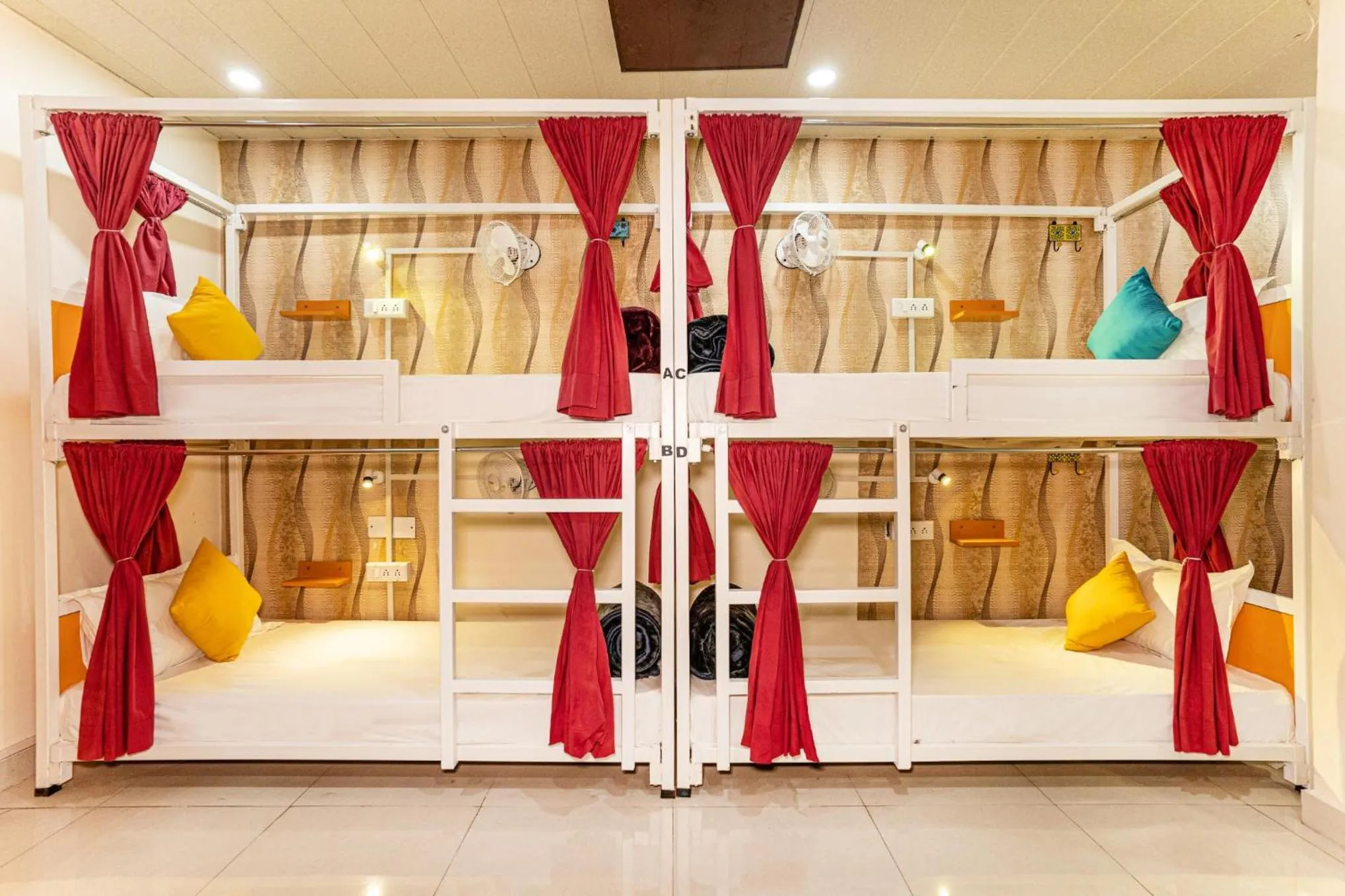 Bed in goSTOPS Amritsar, Chatiwind Gate