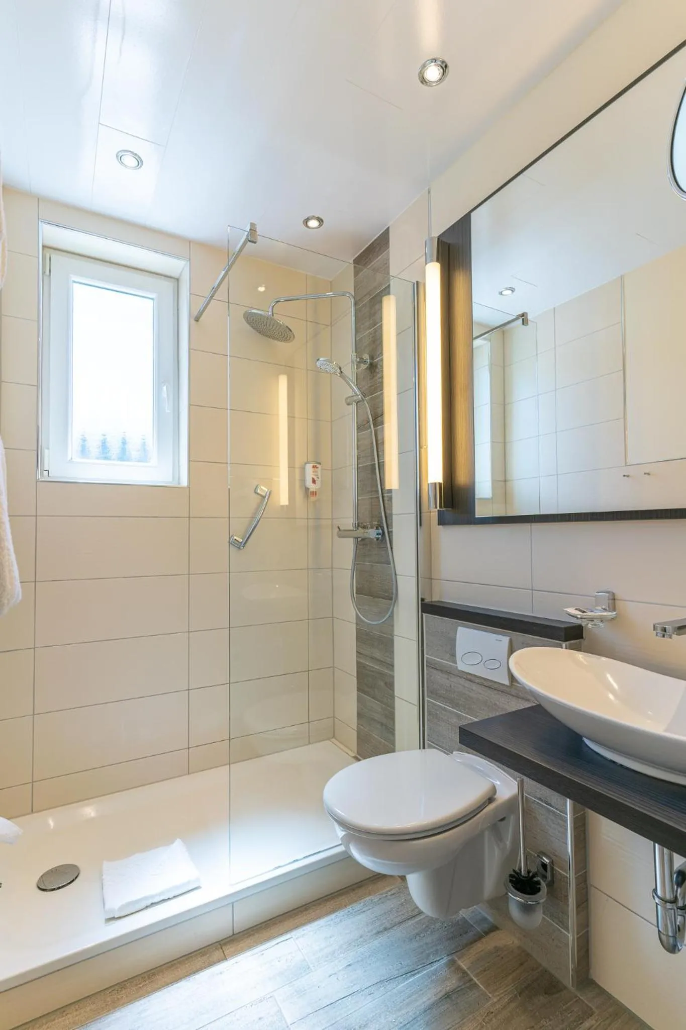 Shower in Hotel Restaurant Pollmanns