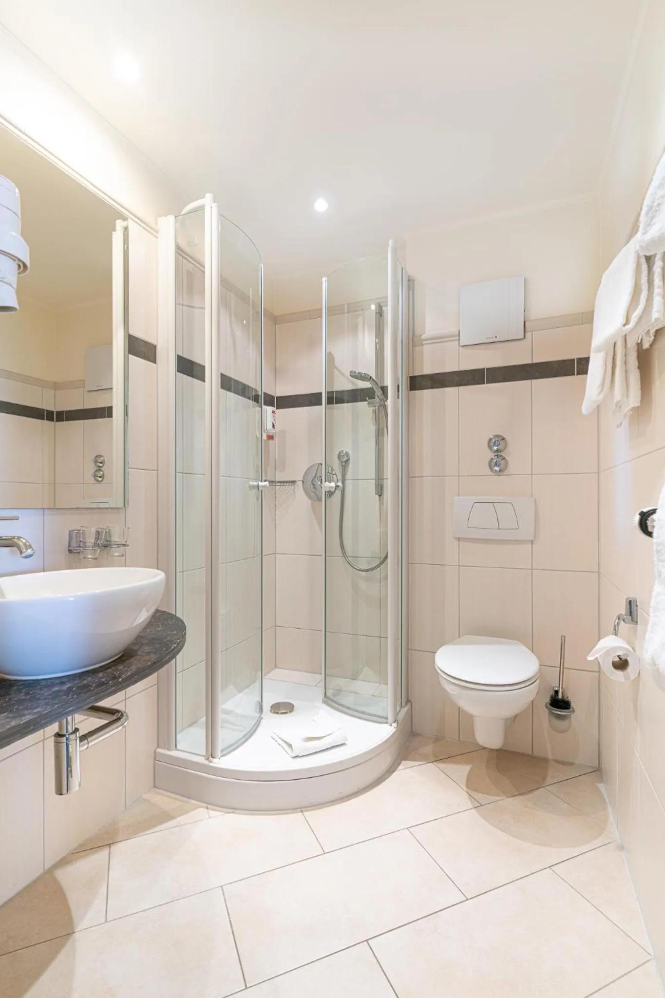Shower in Hotel Restaurant Pollmanns