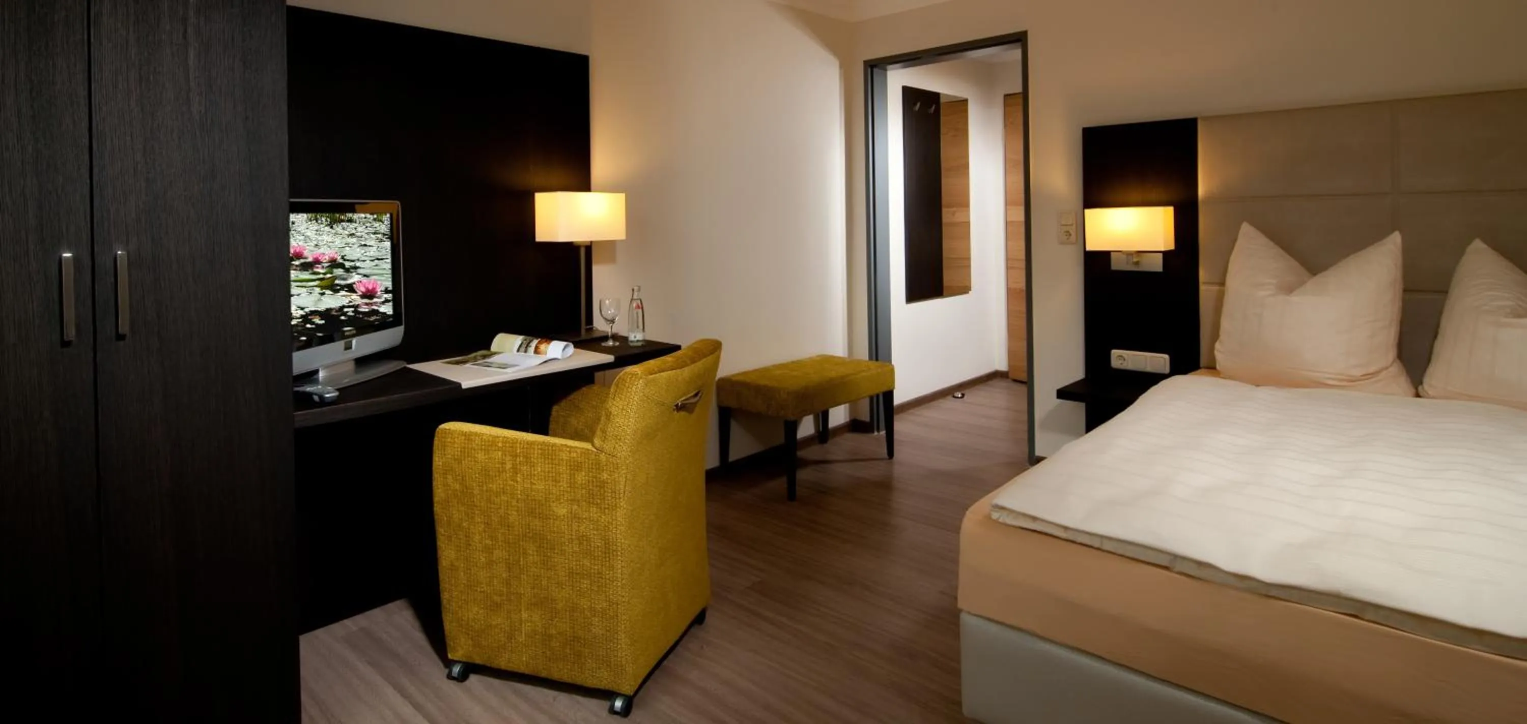 Photo of the whole room, Bed in Hotel Restaurant Pollmanns