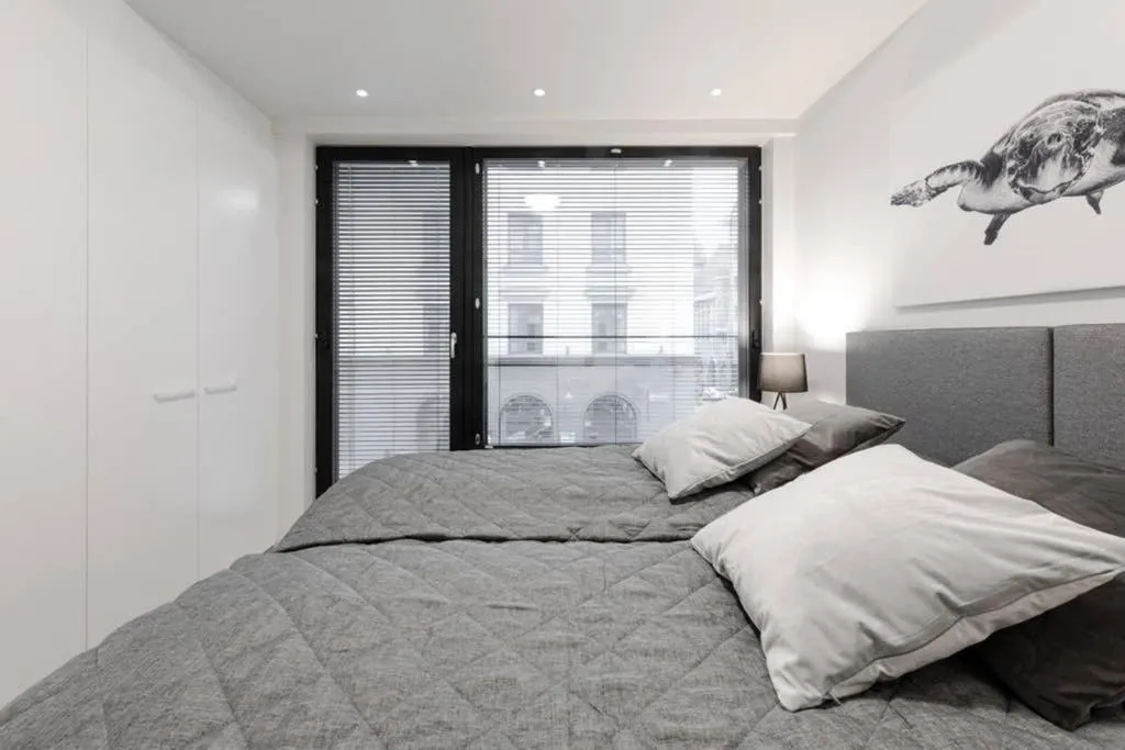 Sleek and Spacious 3 BR Apartment in City Centre