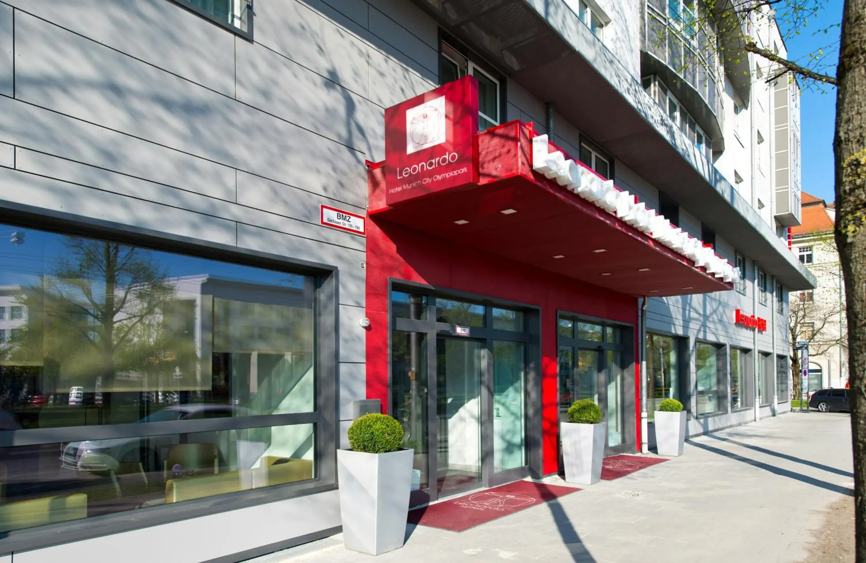 Property building in Leonardo Hotel Munich City Olympiapark Property building in Leonardo Hotel Munich City Olympiapark