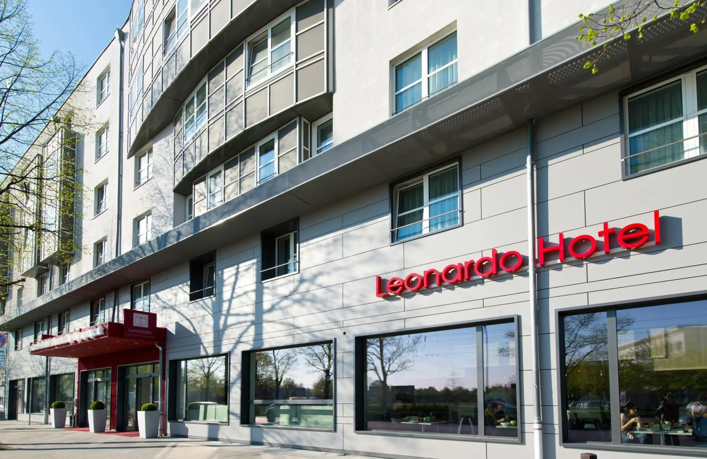 Property building in Leonardo Hotel Munich City Olympiapark Property building in Leonardo Hotel Munich City Olympiapark