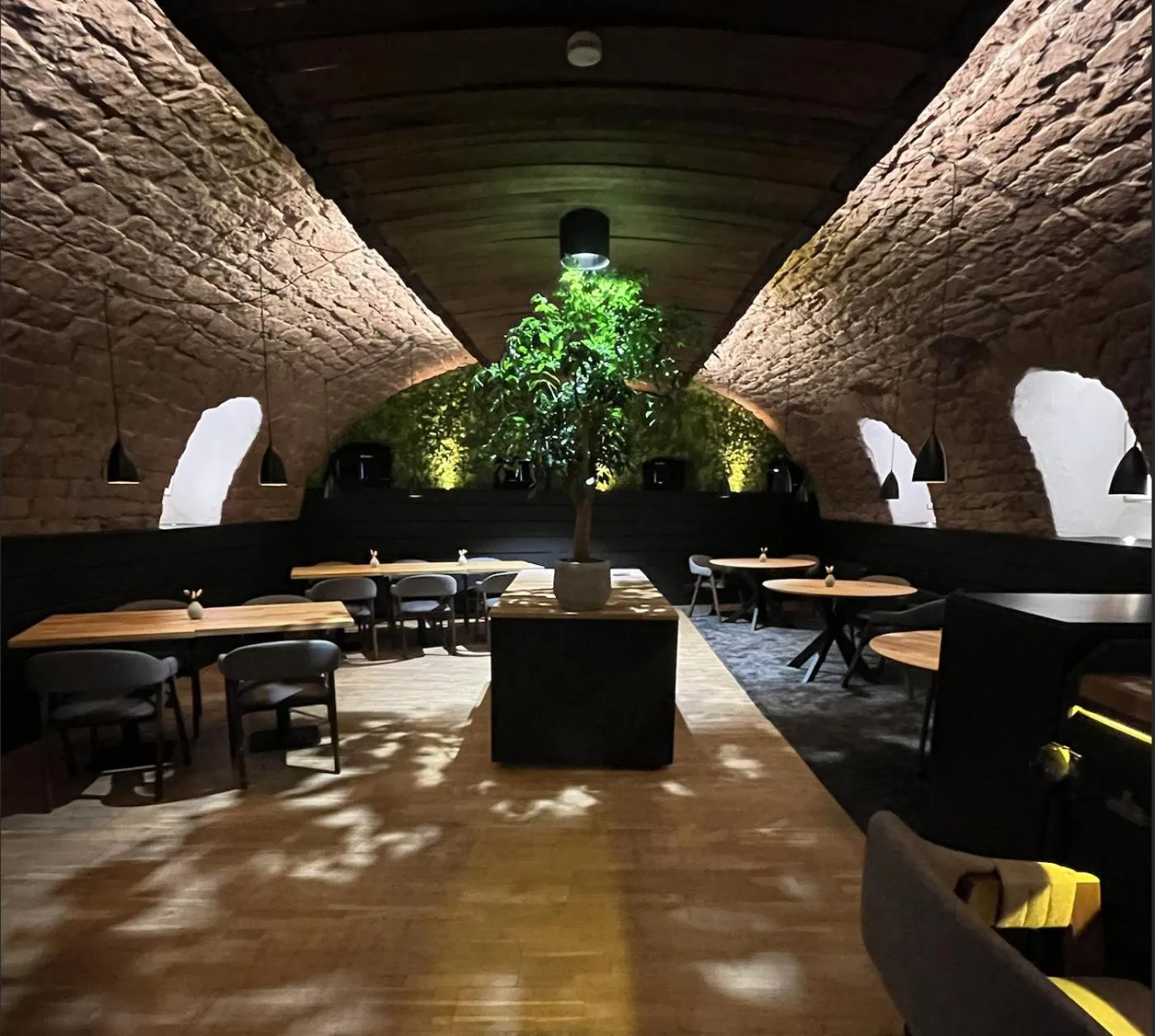 Restaurant/places to eat in Hotel Villa Königsgarten