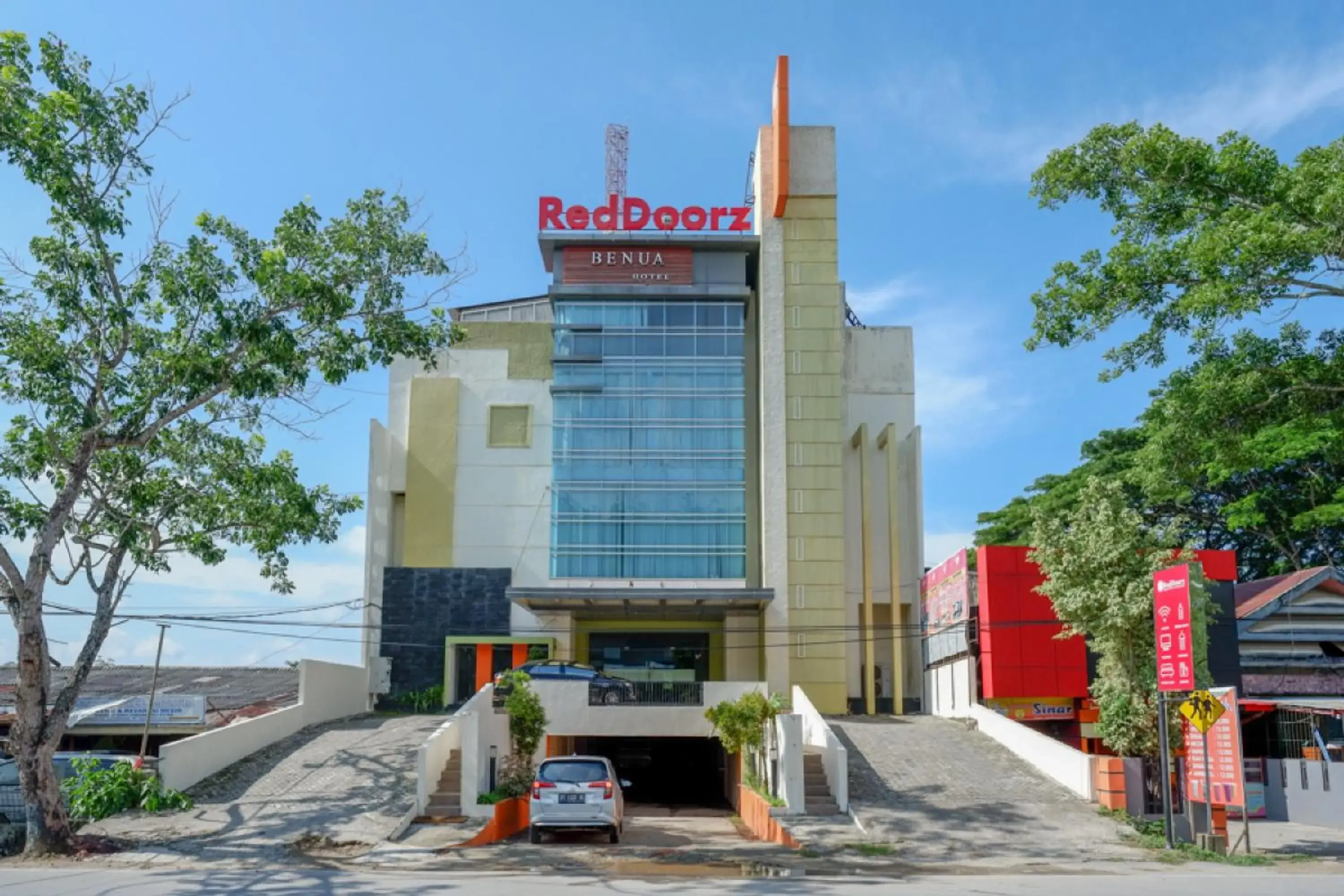 RedDoorz Plus near Hotel Benua Kendari RedDoorz Plus near Hotel Benua Kendari