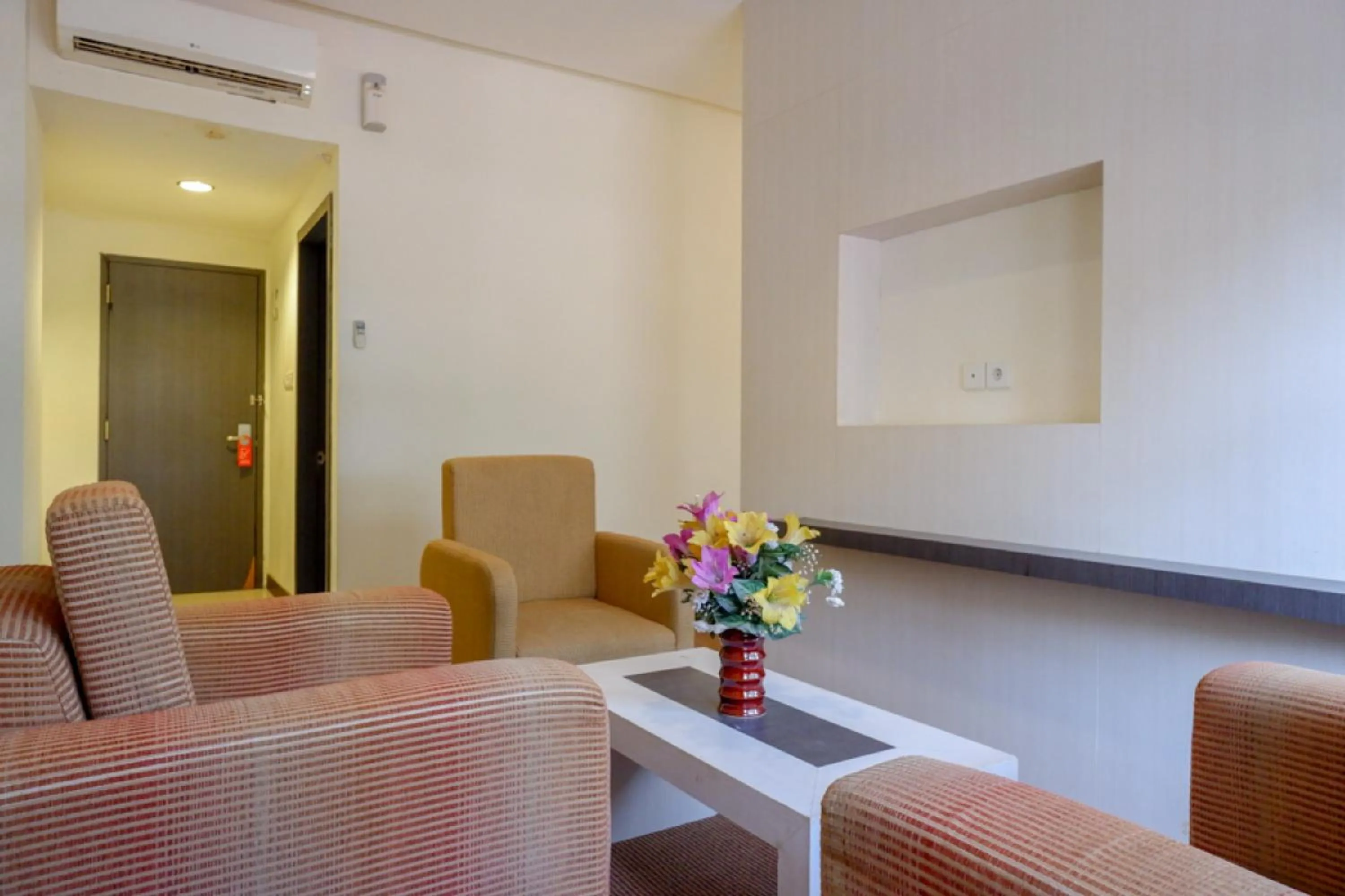 Seating area in RedDoorz Plus near Hotel Benua Kendari