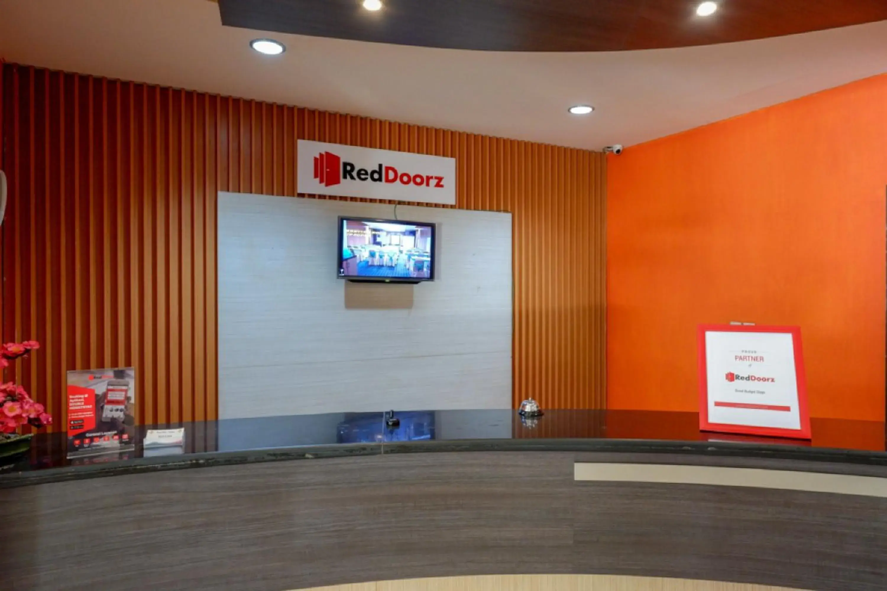 Lobby or reception in RedDoorz Plus near Hotel Benua Kendari Lobby or reception in RedDoorz Plus near Hotel Benua Kendari