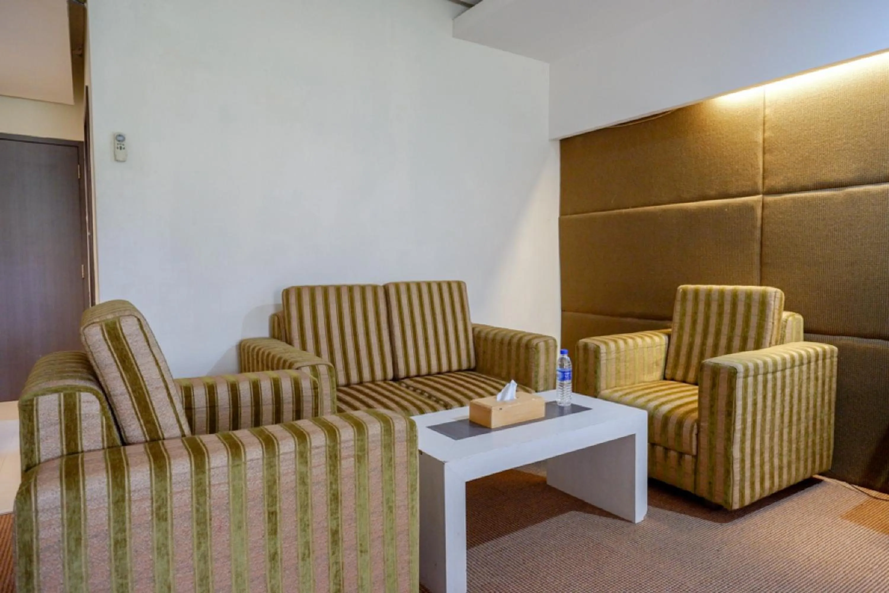 Seating area in RedDoorz Plus near Hotel Benua Kendari