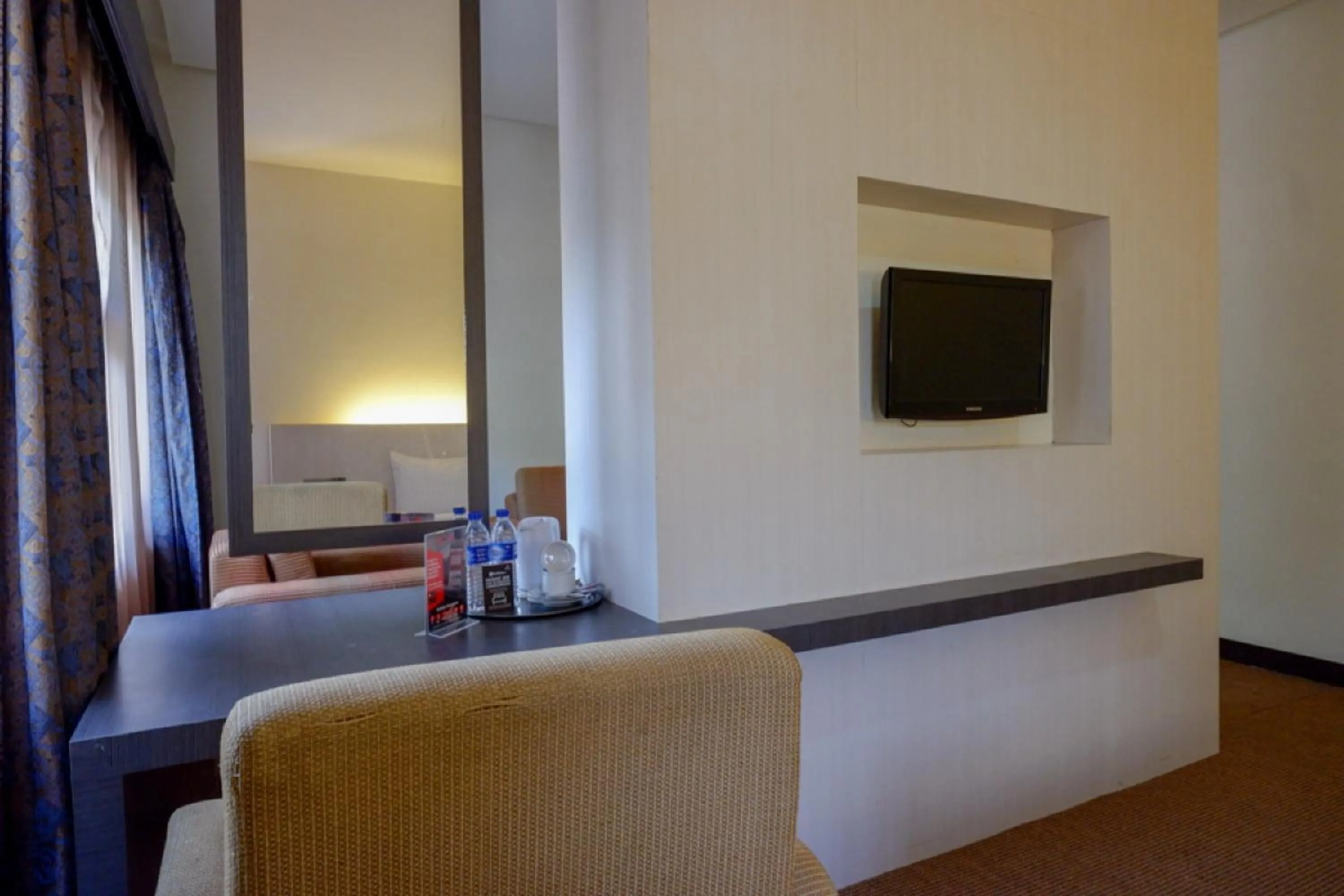 Seating area in RedDoorz Plus near Hotel Benua Kendari