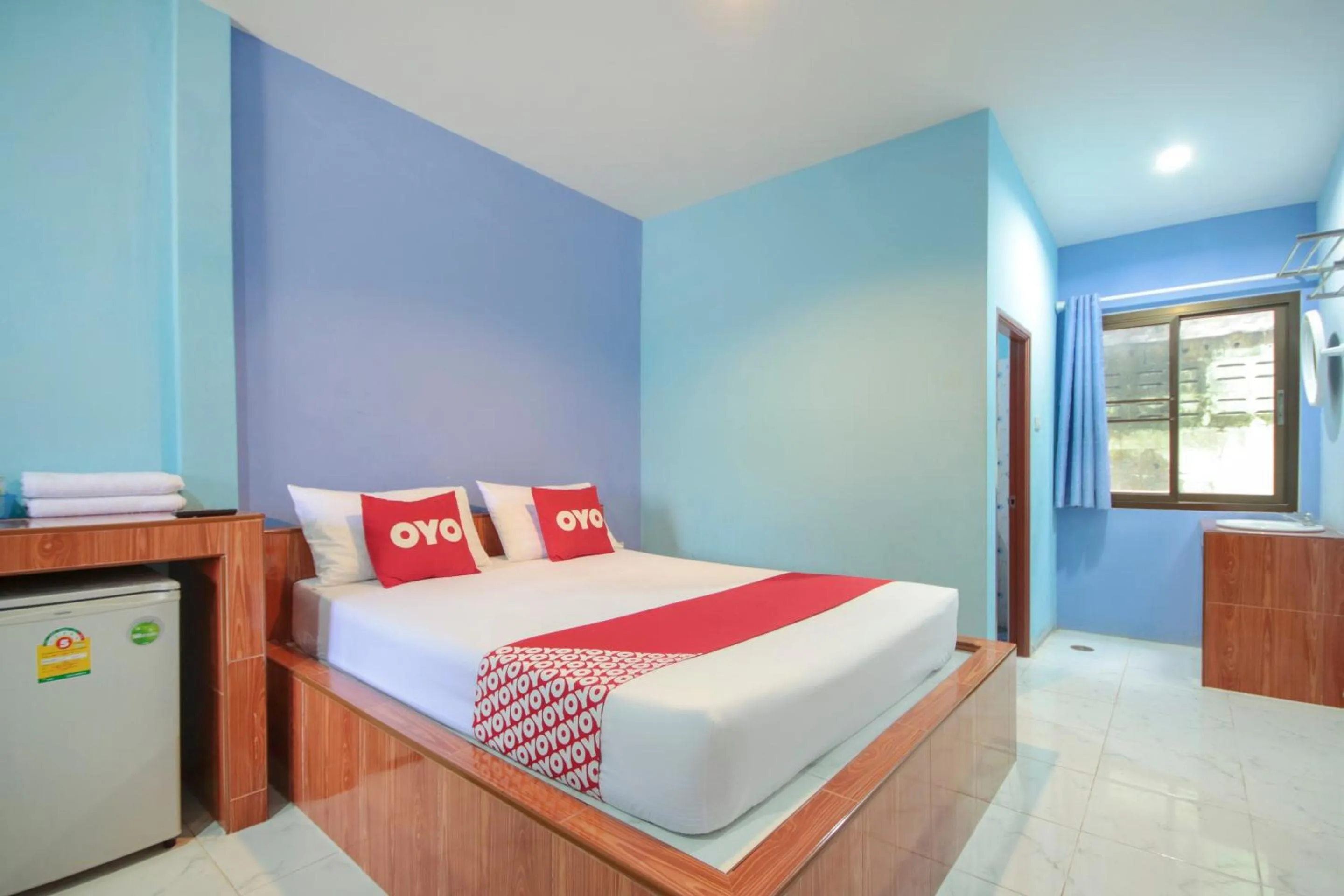 Bedroom, Bed in OYO 682 Fishering Home